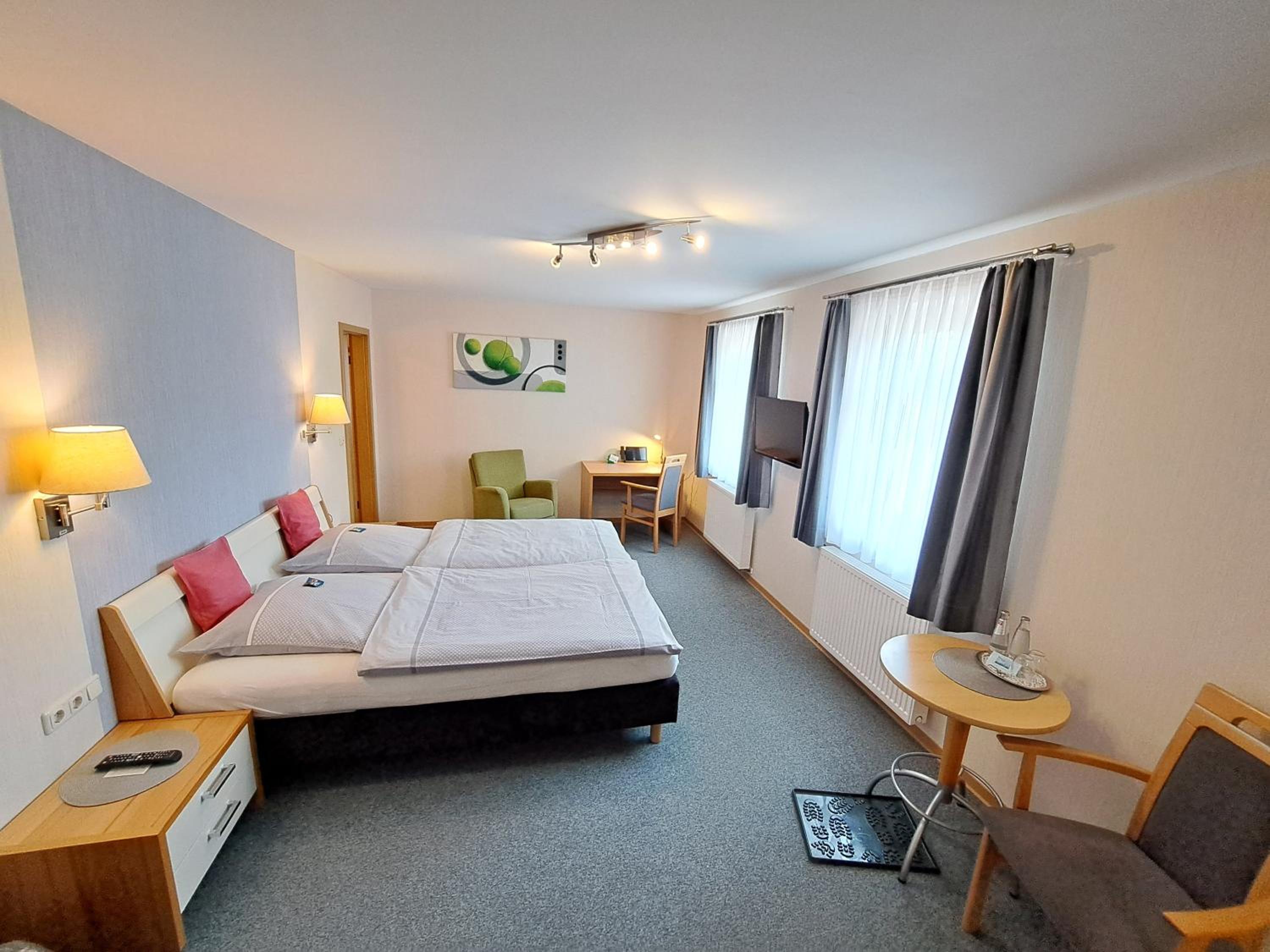 Double or Twin Room - Photo 3