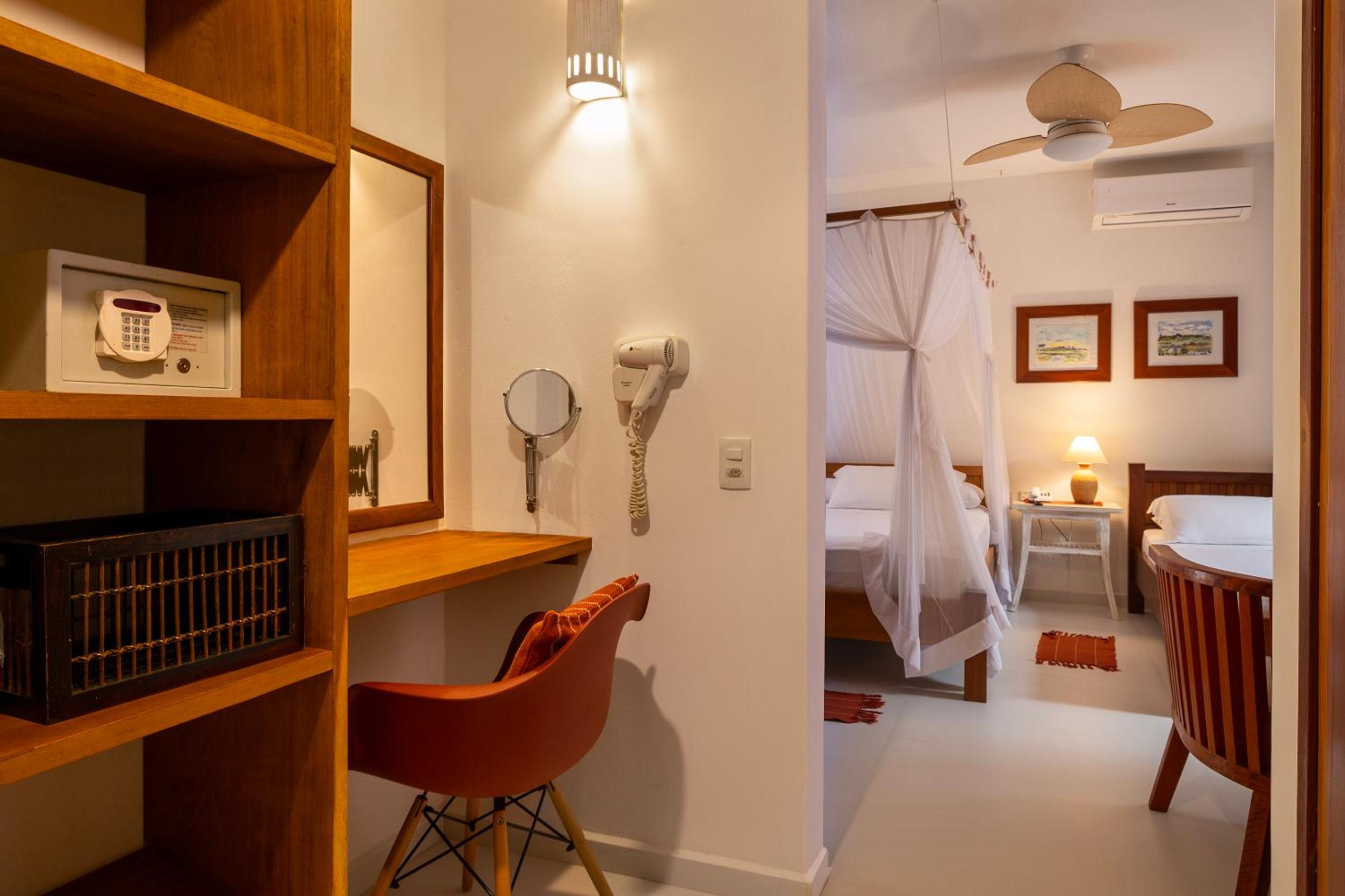 Deluxe Suite with Spa Bath