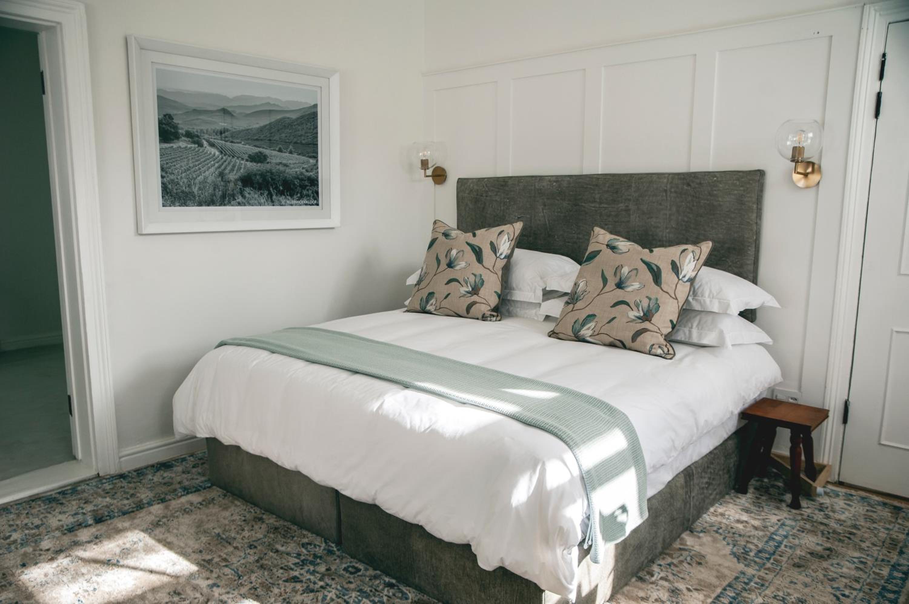 Deluxe King Room photo 1