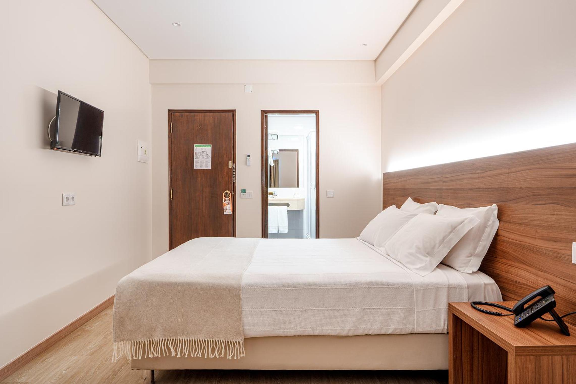 Superior Double or Twin Room photo 2