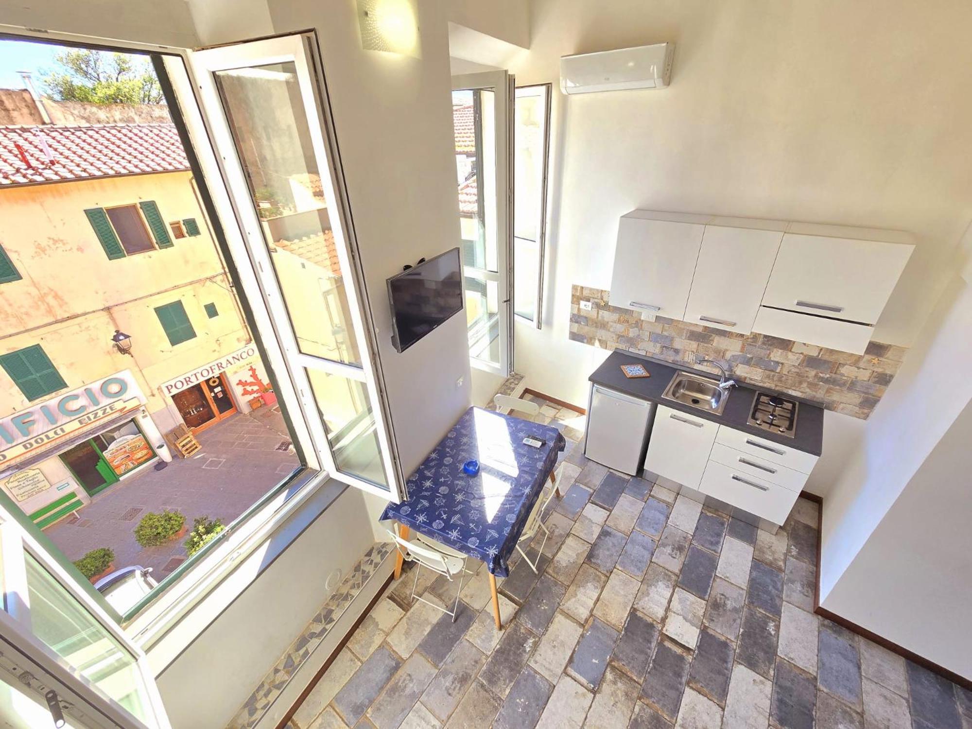 Apartment - Split Level photo 2