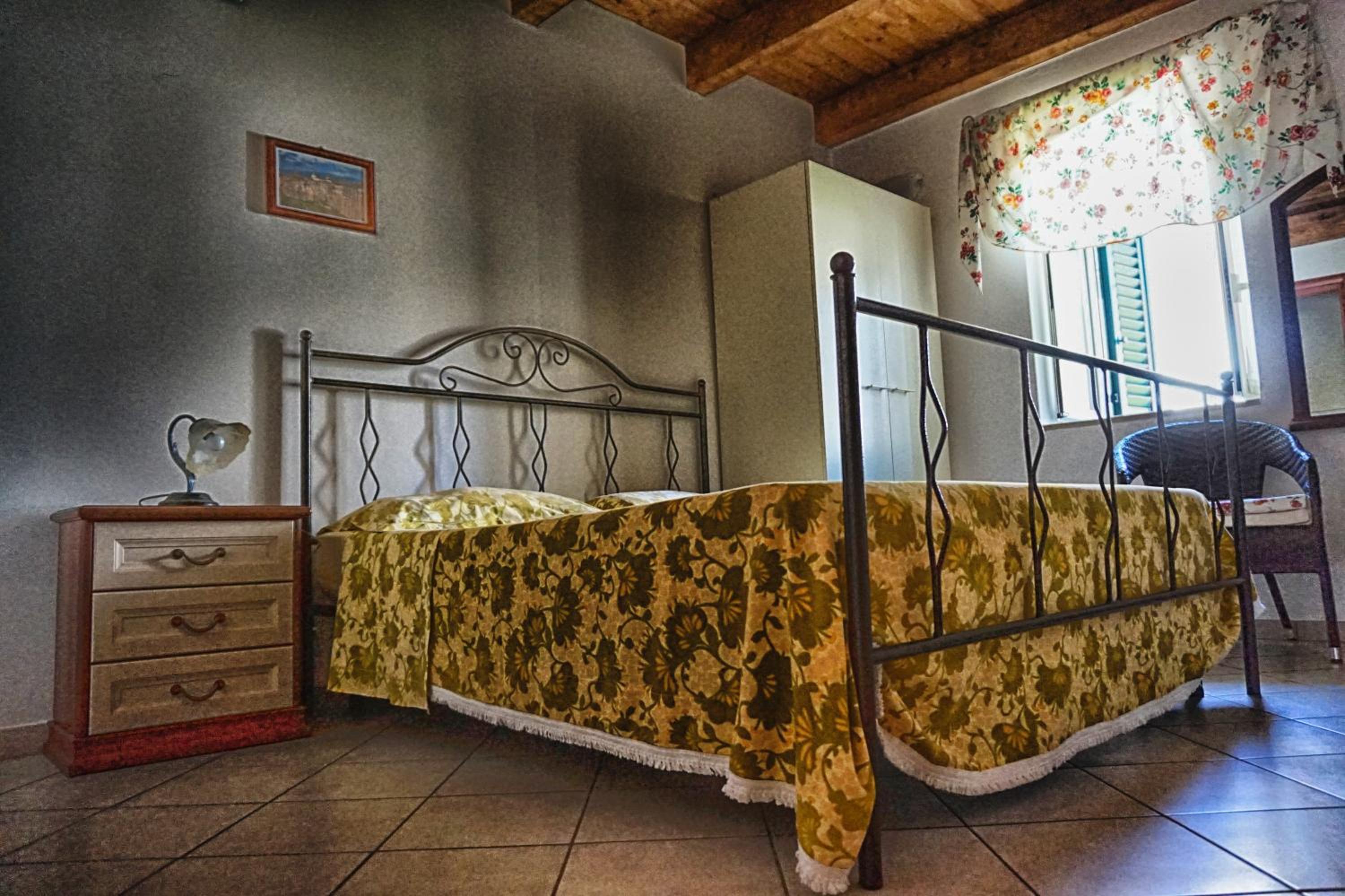 Double Room with Private Bathroom - Photo 11