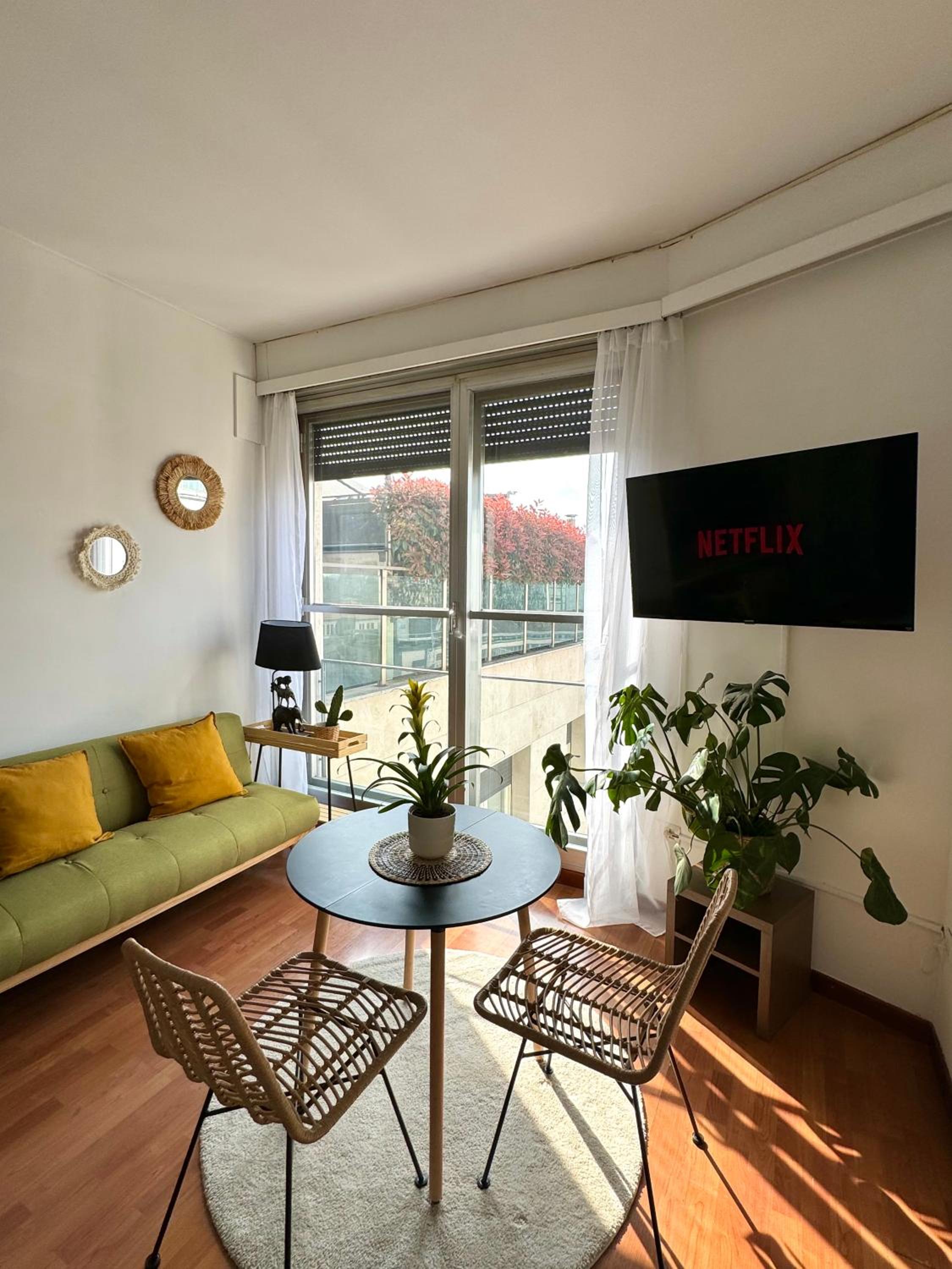 One-Bedroom Apartment