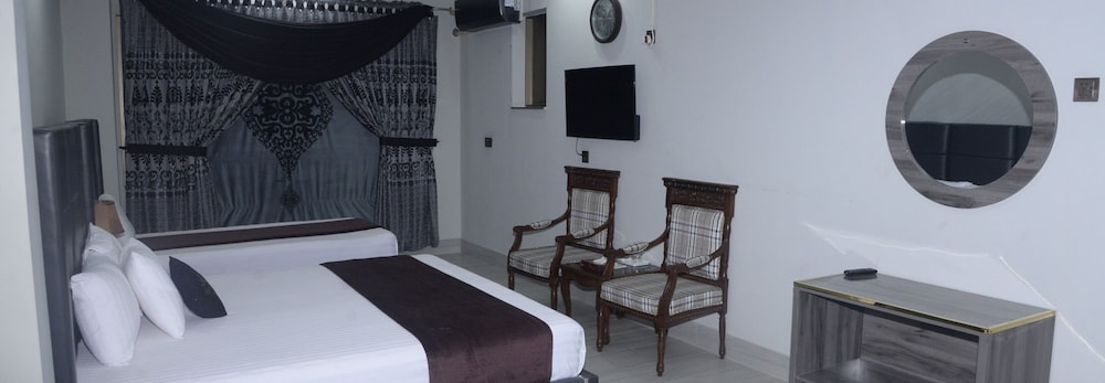 Executive Triple Room