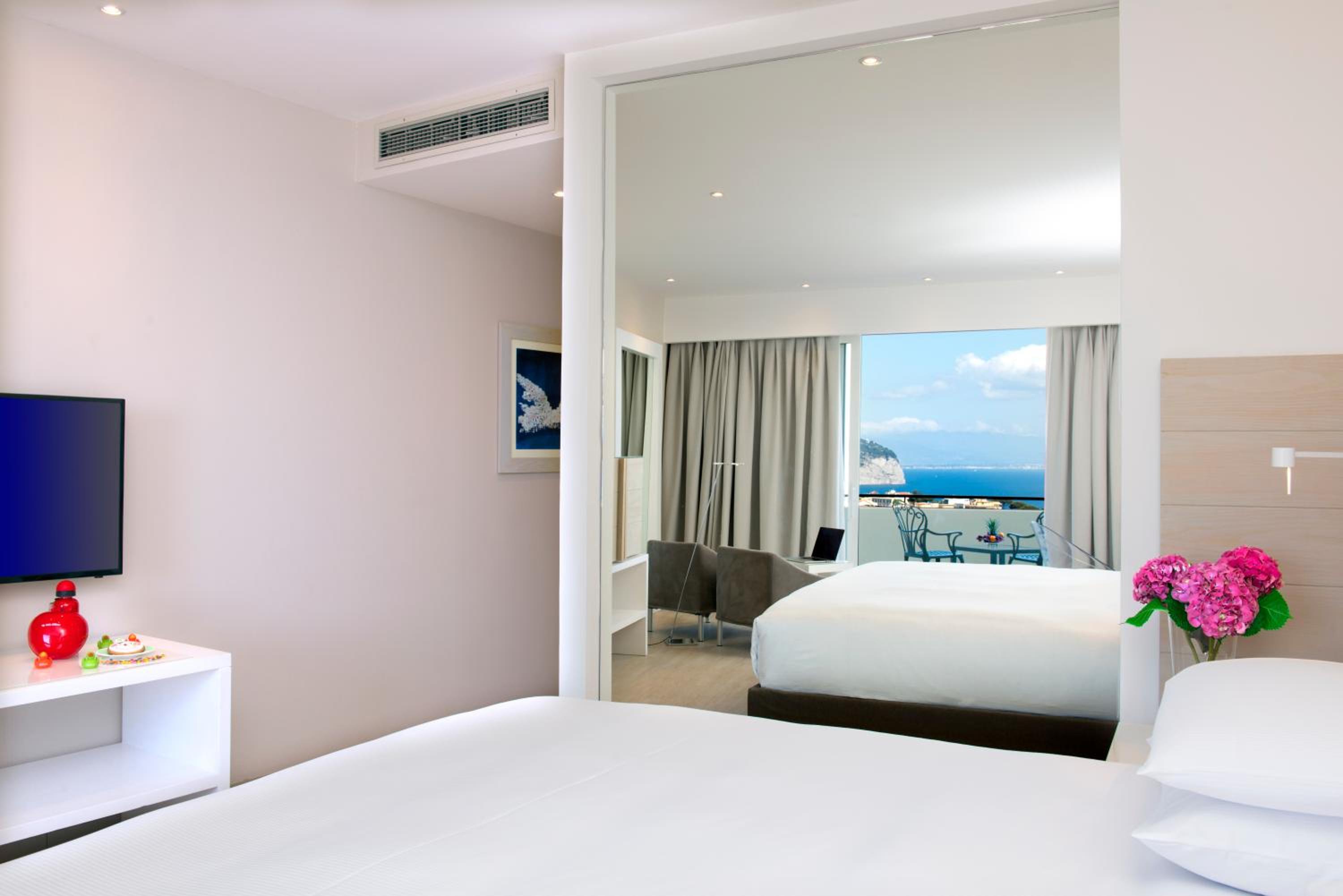 Deluxe Triple Room with Sea View