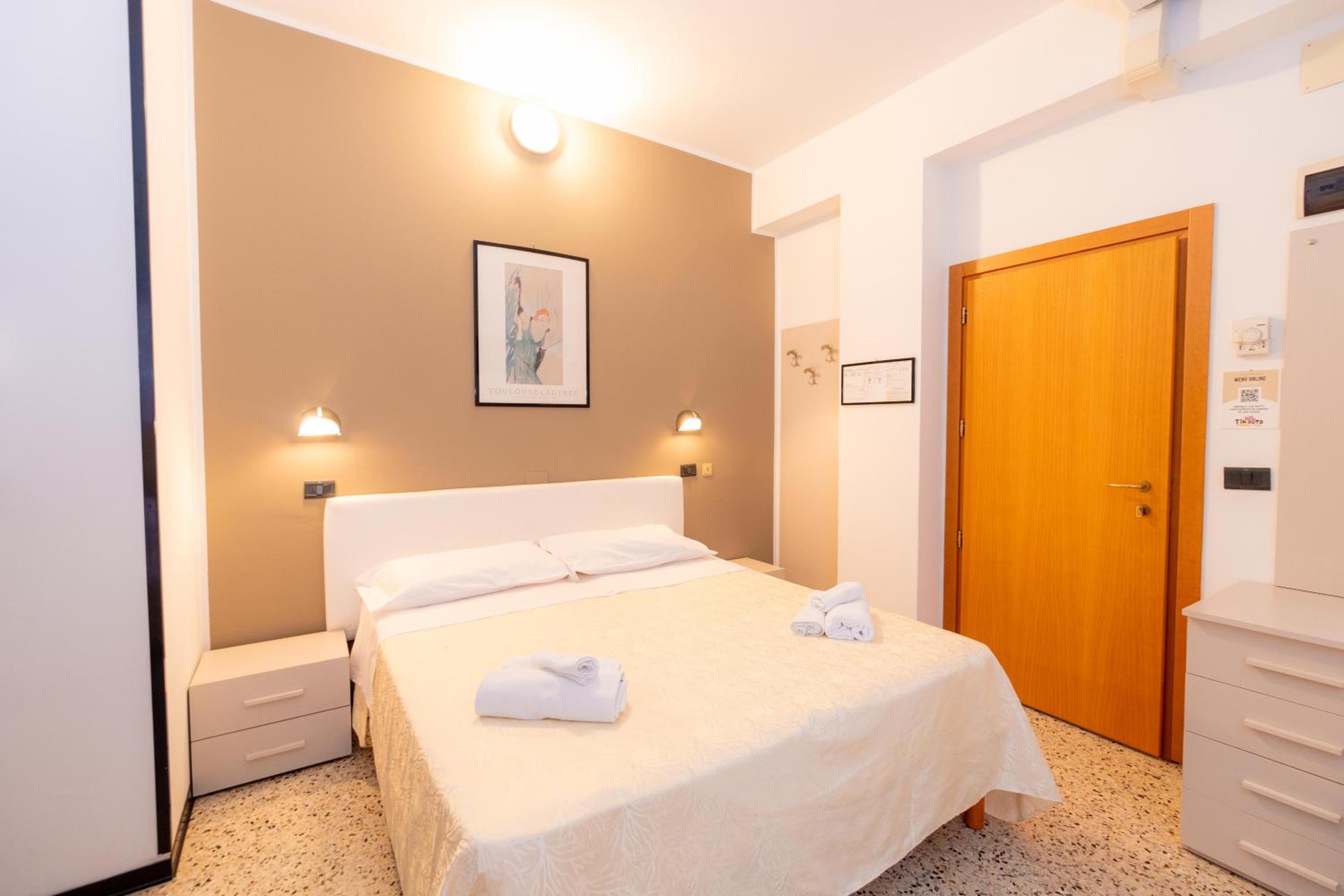Deluxe Double or Twin Room with Balcony
