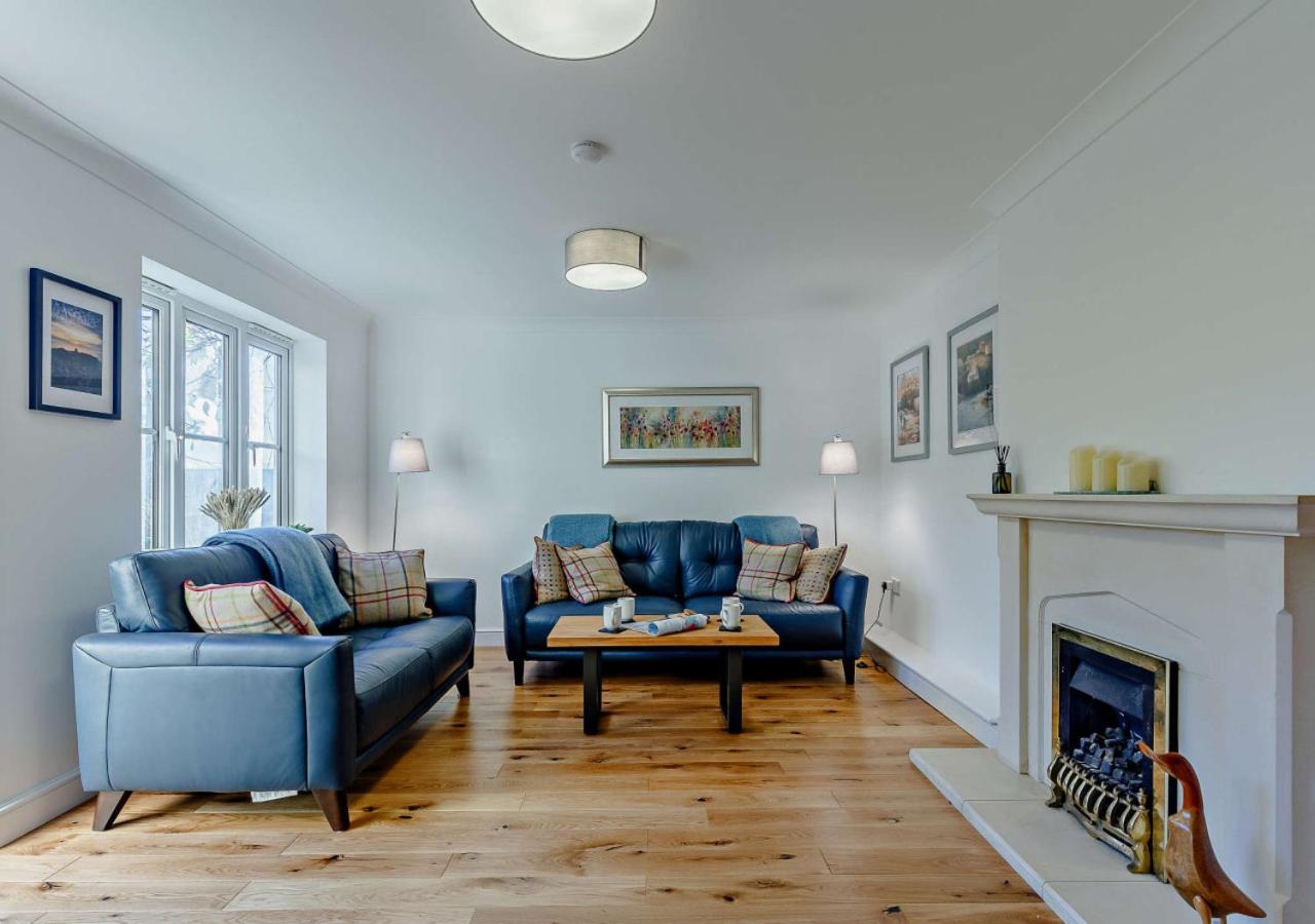 Three-Bedroom House photo 1