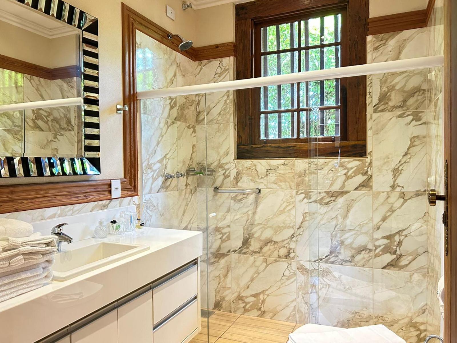 Twin Room with Private Bathroom