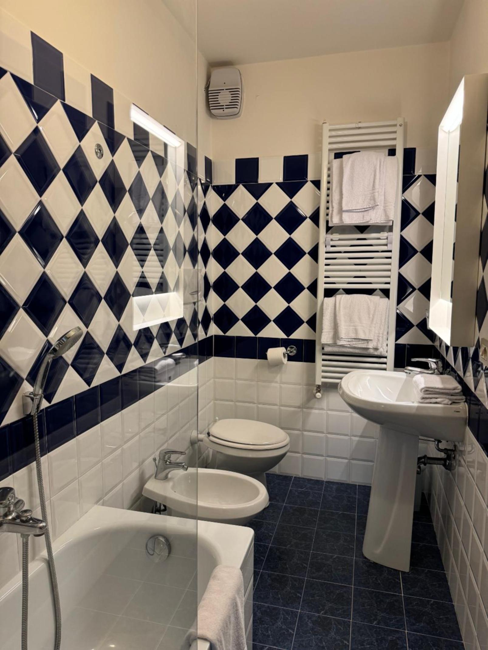 Superior Apartment with Court View photo 3