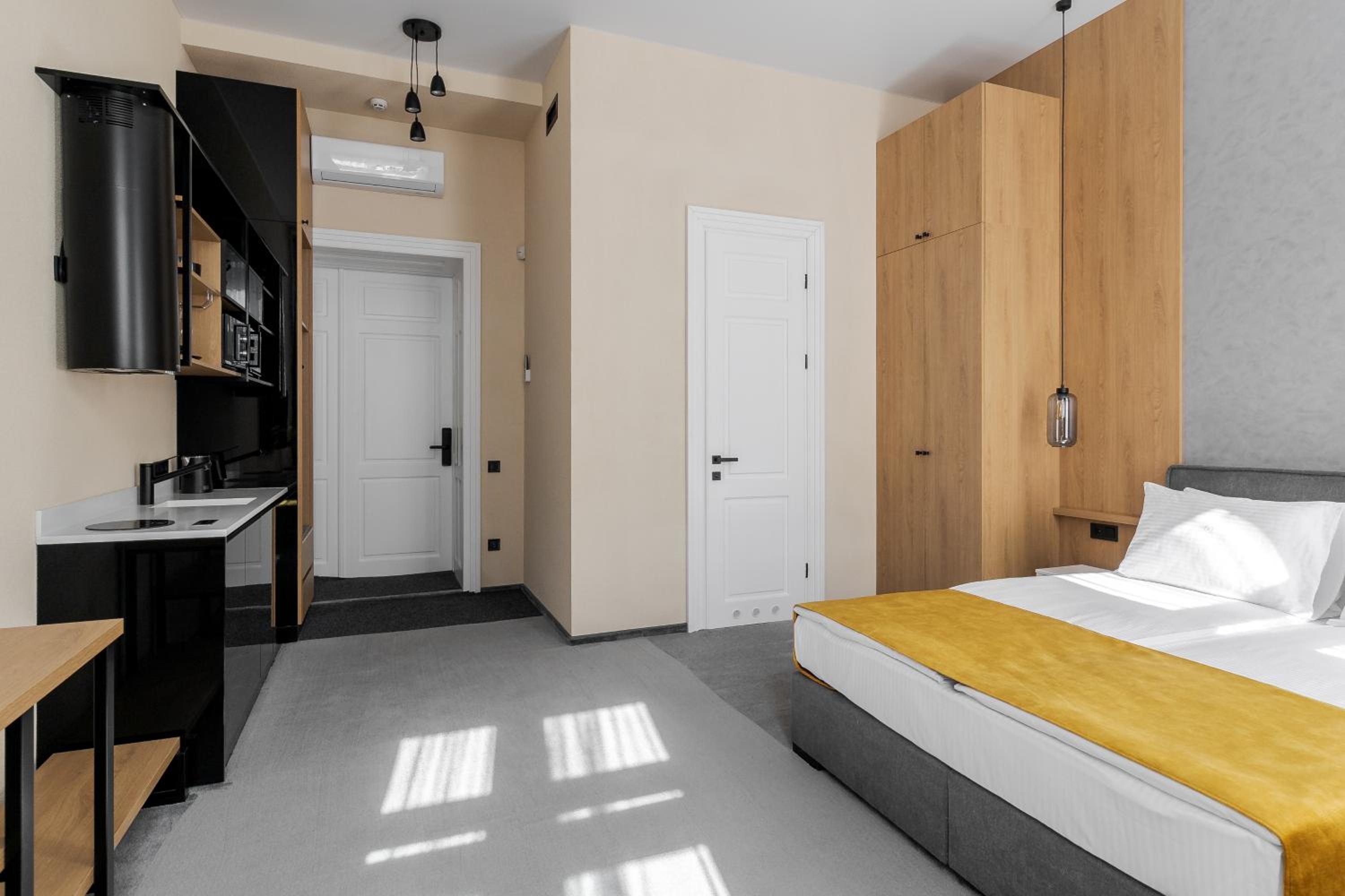 Studio Apartment photo 2