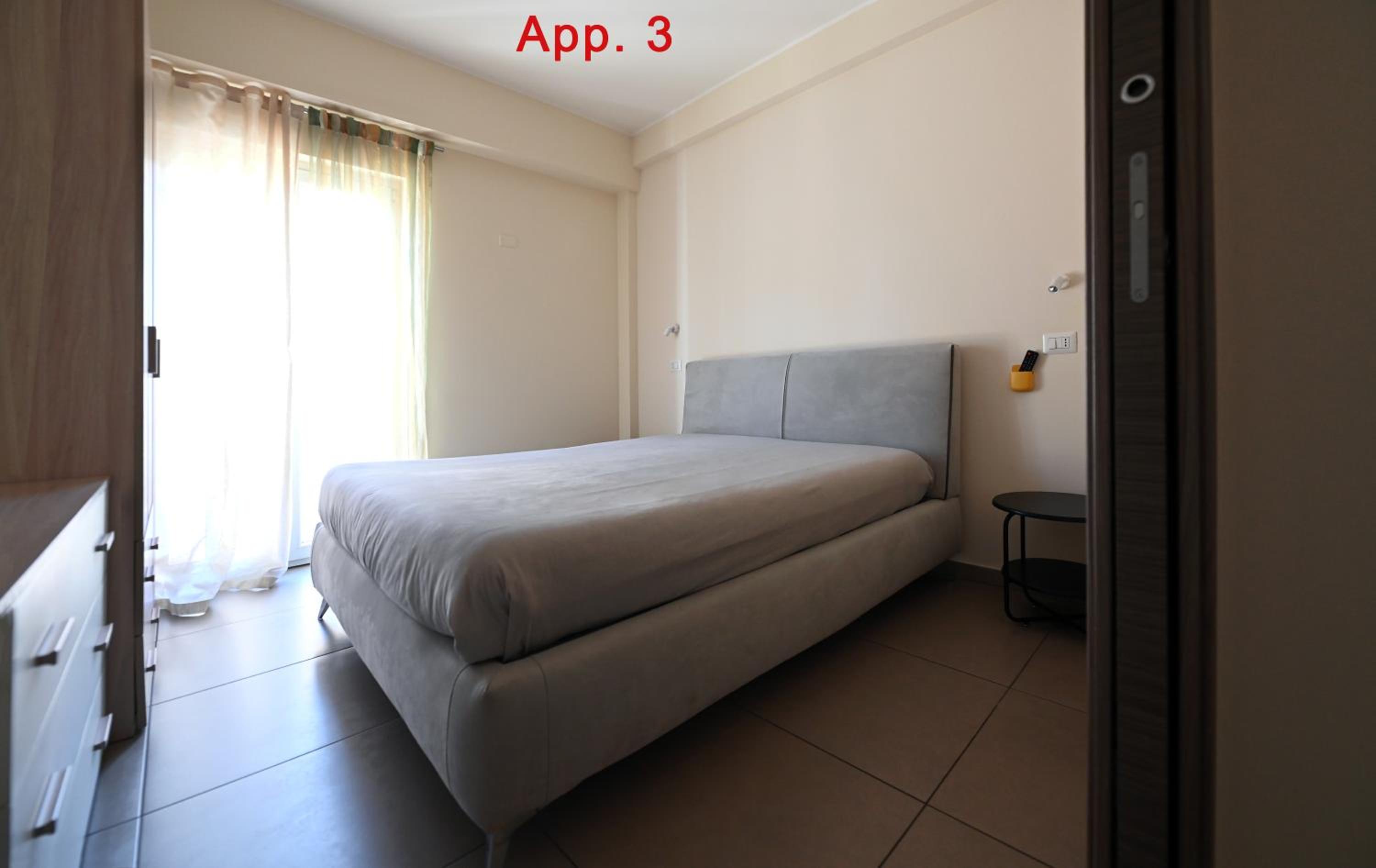 One-Bedroom Apartment - Photo 5