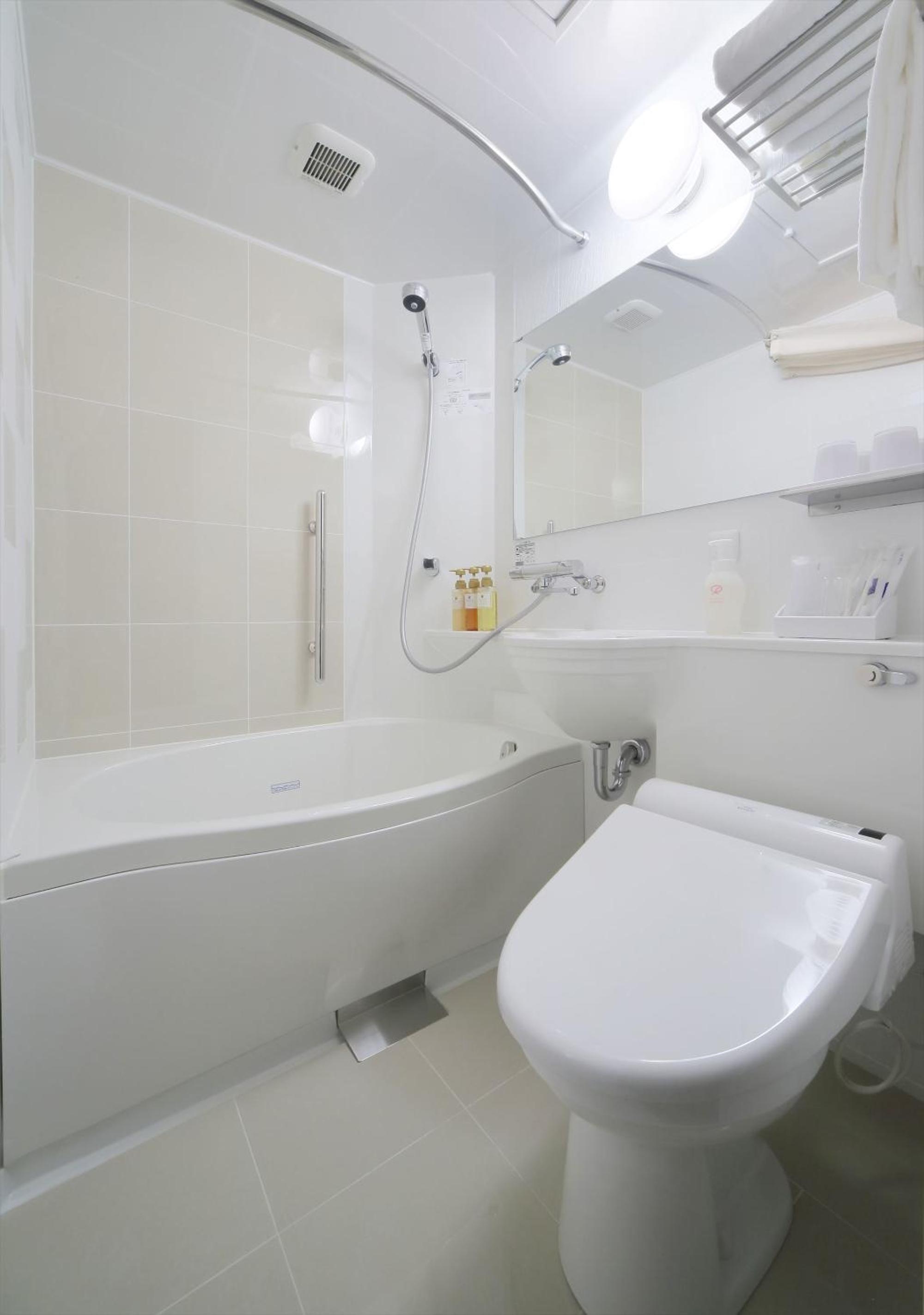 Renovated Double Room (1 adult)  - Non-Smoking (Room size 12 SQM, Bed width 55 in) photo 3