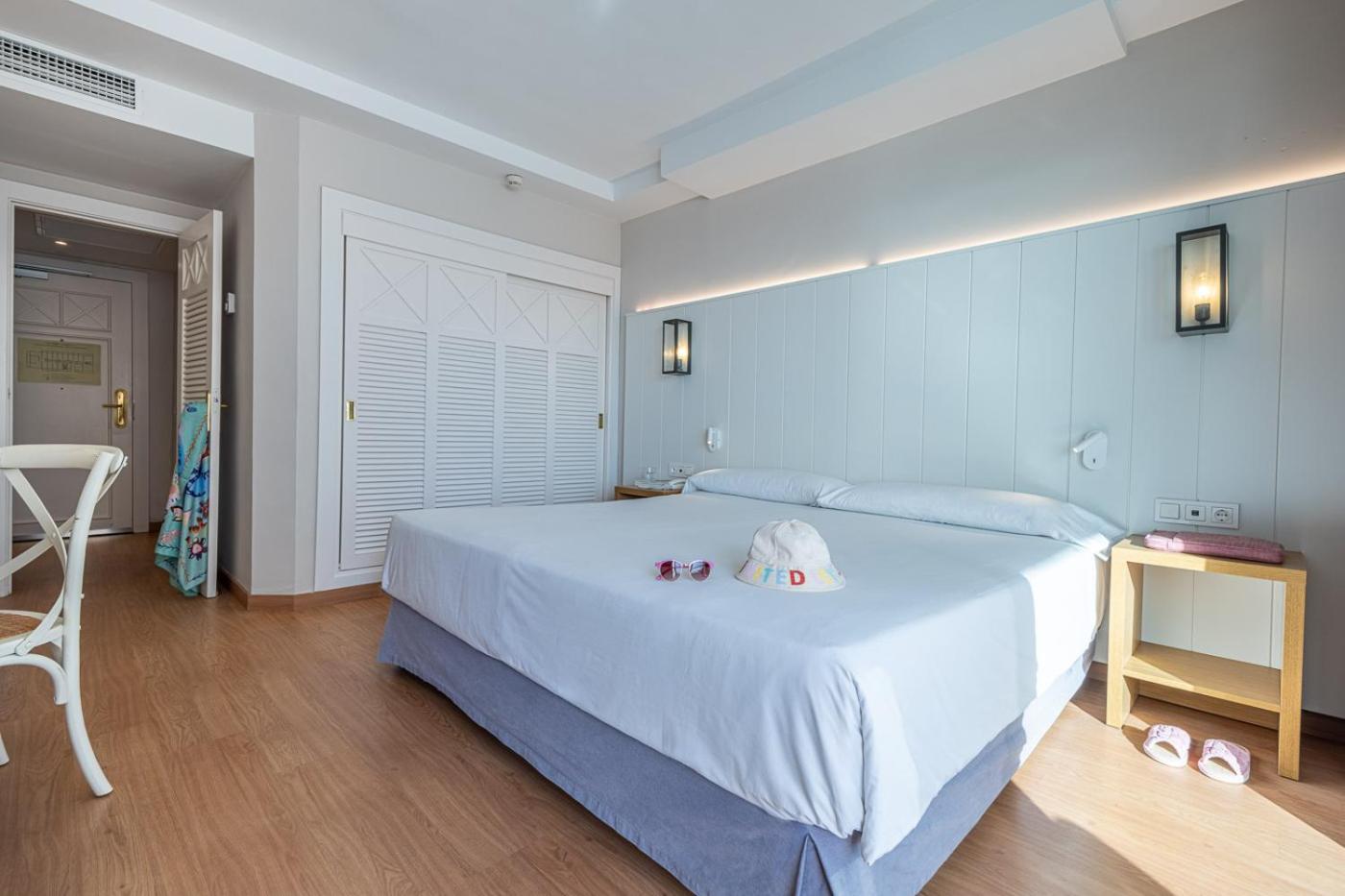 Double Room - Photo 2