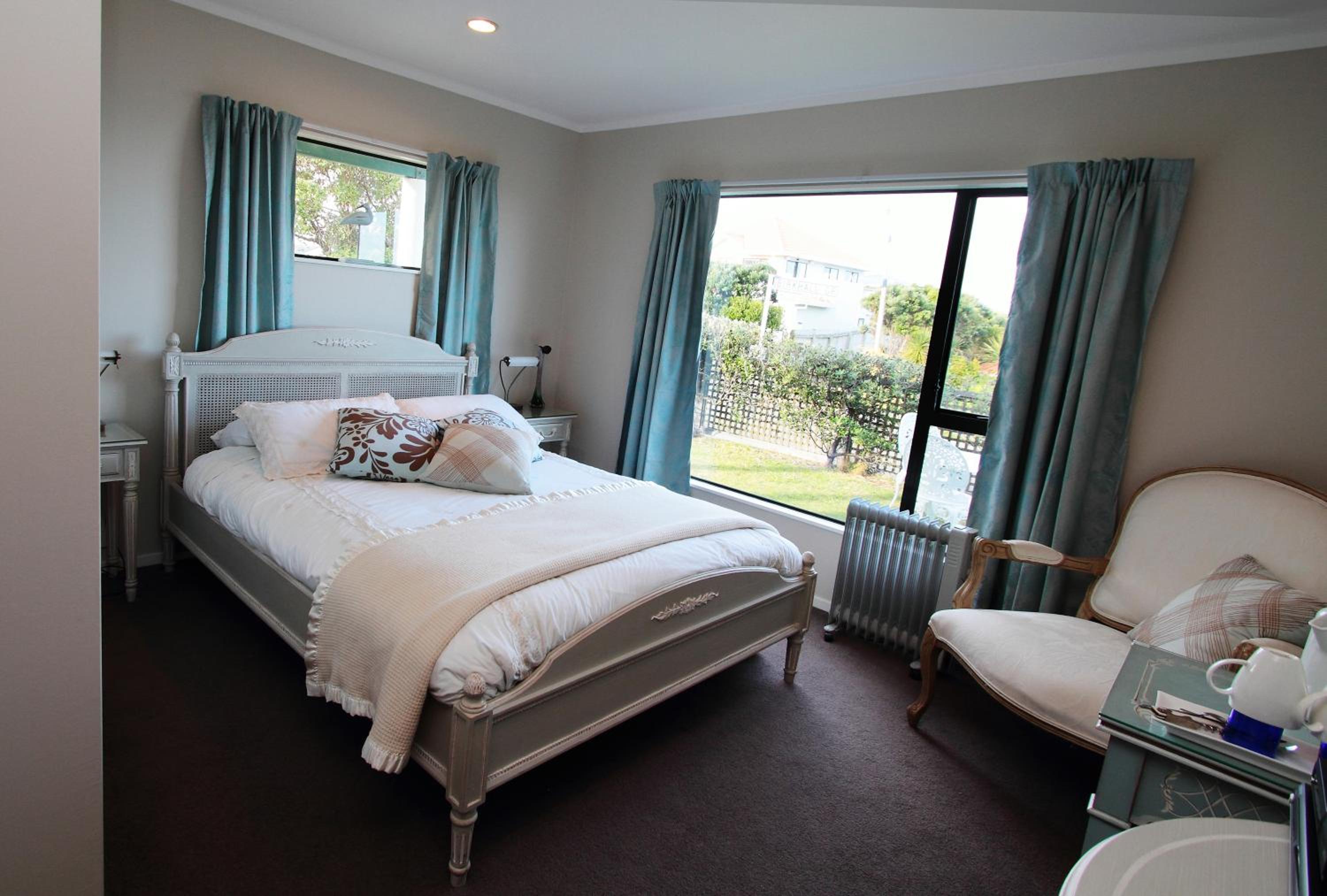 Deluxe Double Room with Private Bathroom photo 3