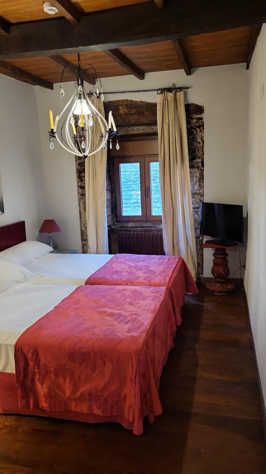 Deluxe Twin Room photo 3
