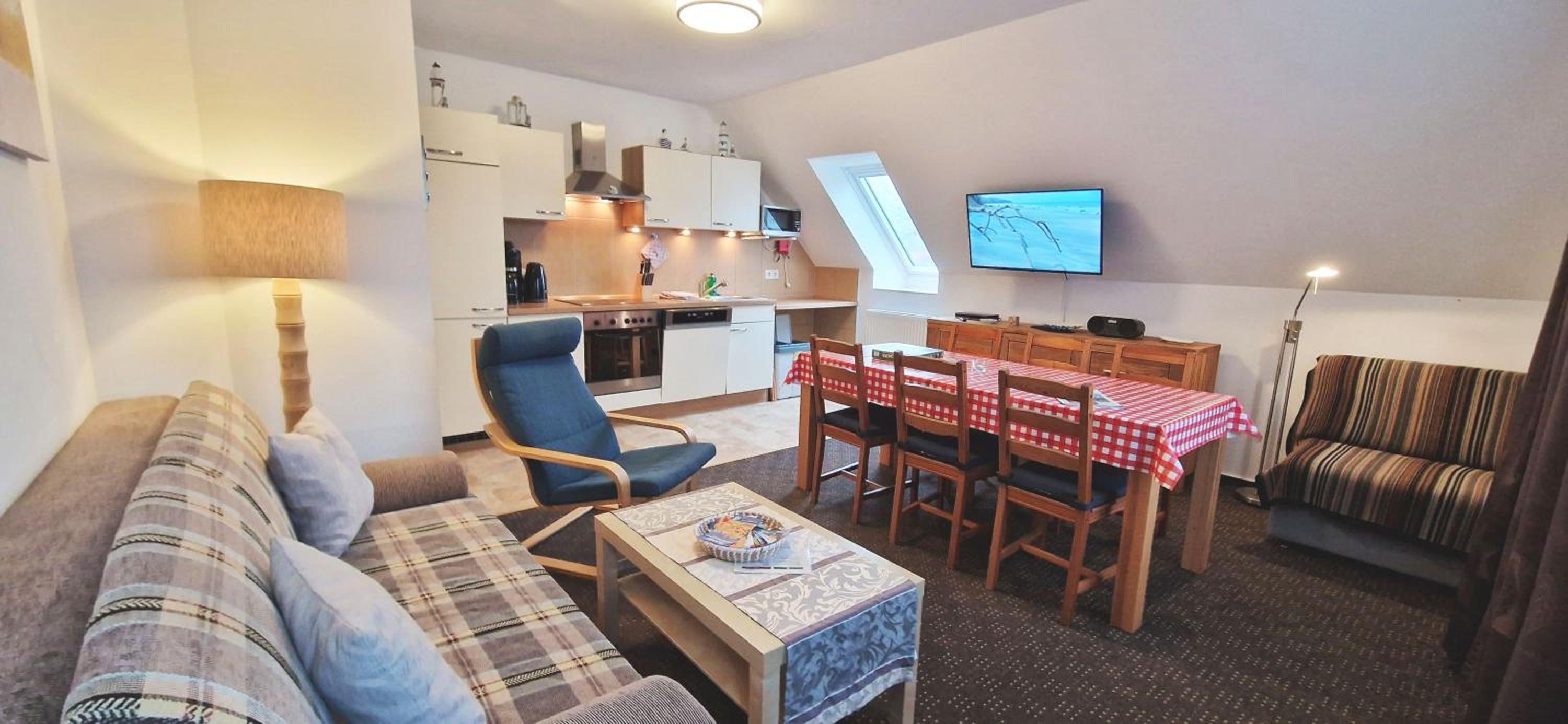 Apartment with Balcony photo 1