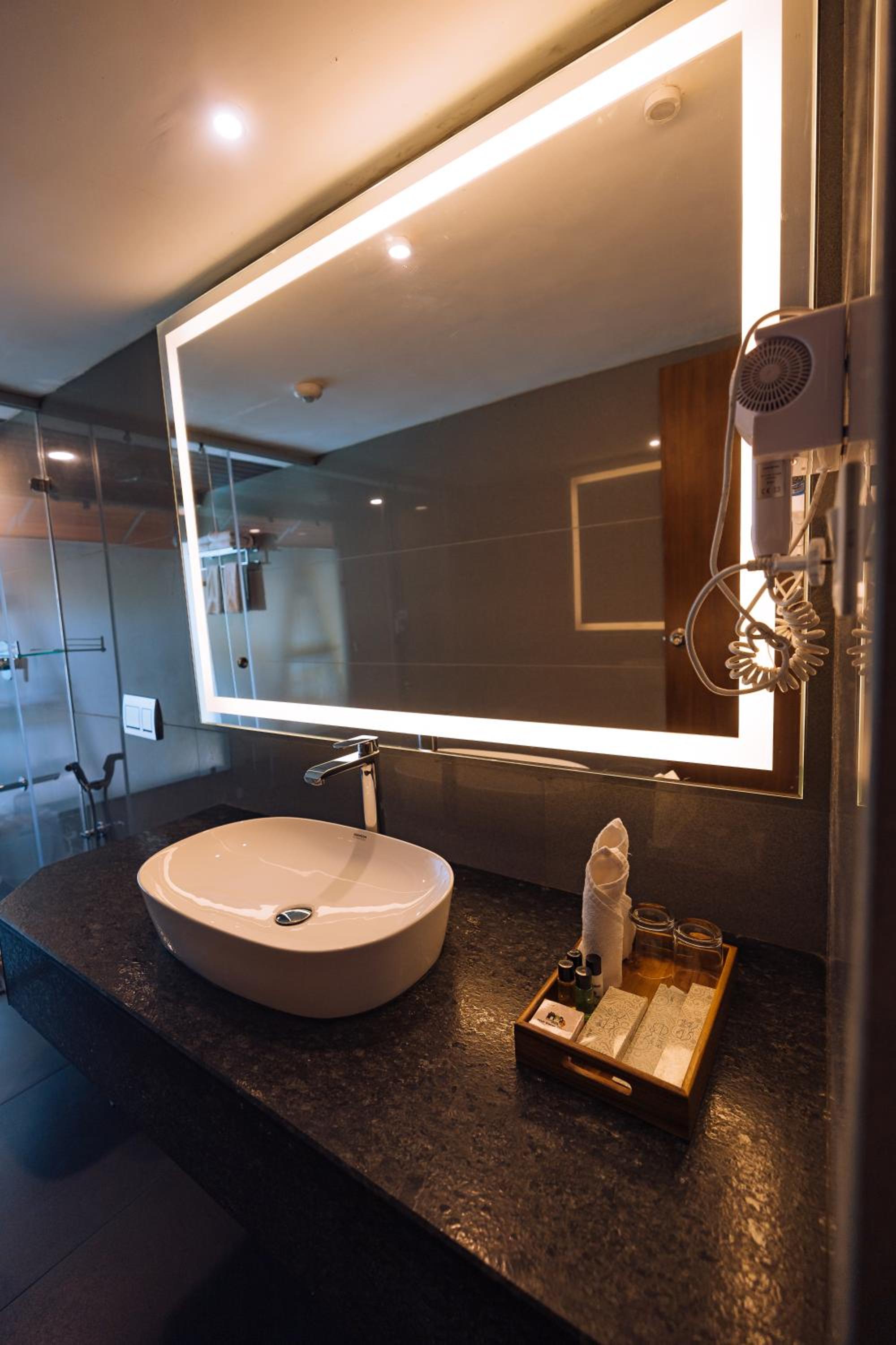 Villa with Private Pool - Photo 23