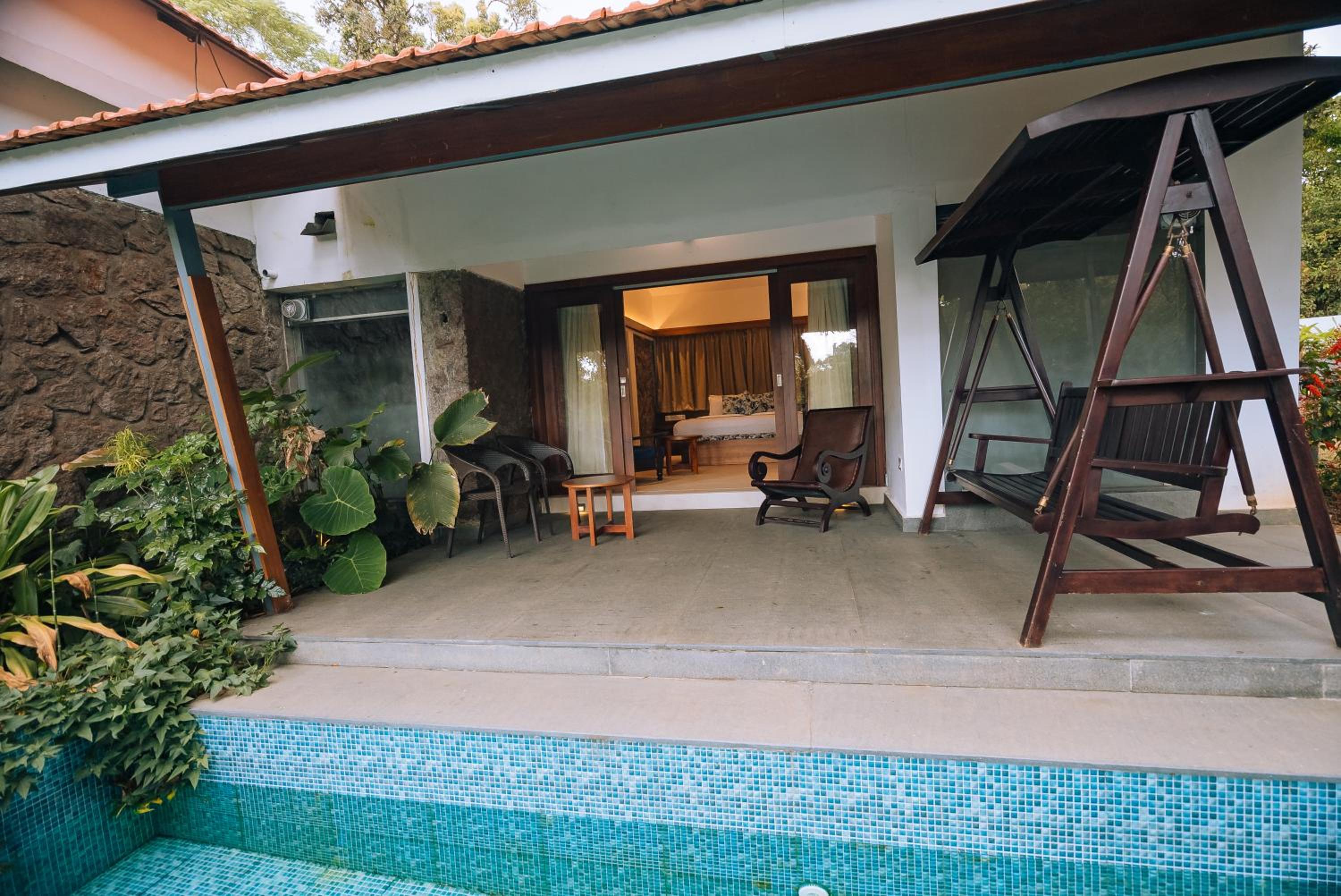 Villa with Private Pool - Photo 15