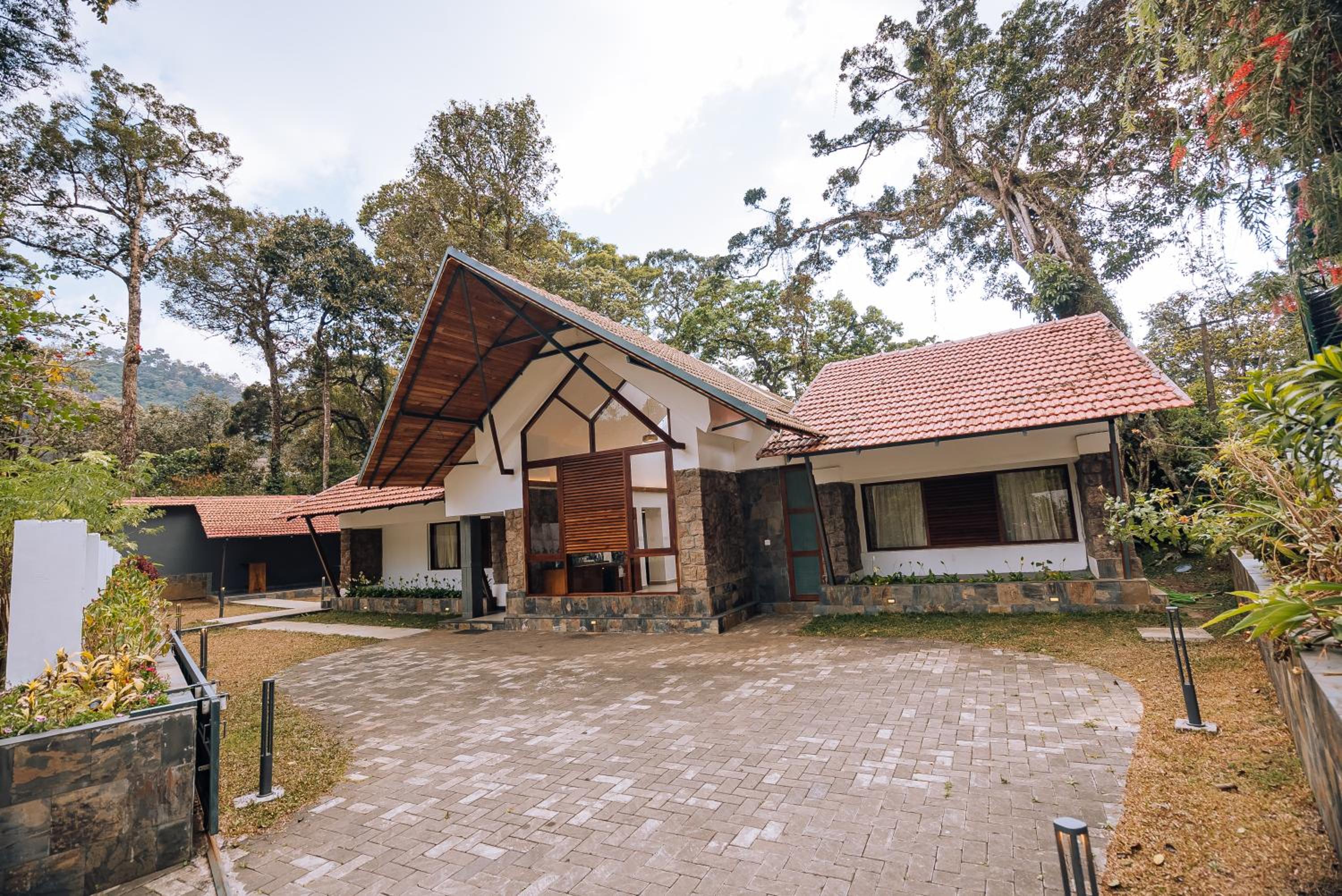 Villa with Private Pool - Photo 29