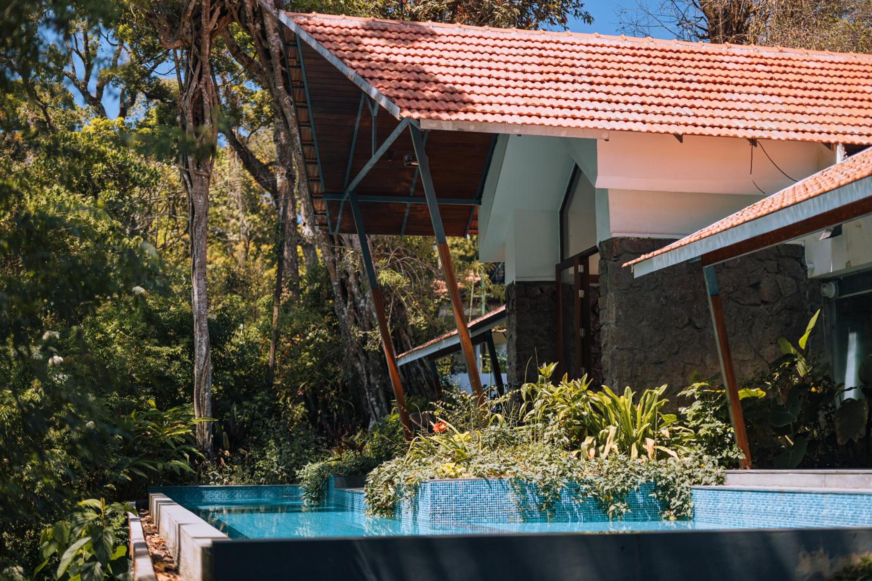 Villa with Private Pool - Photo 28