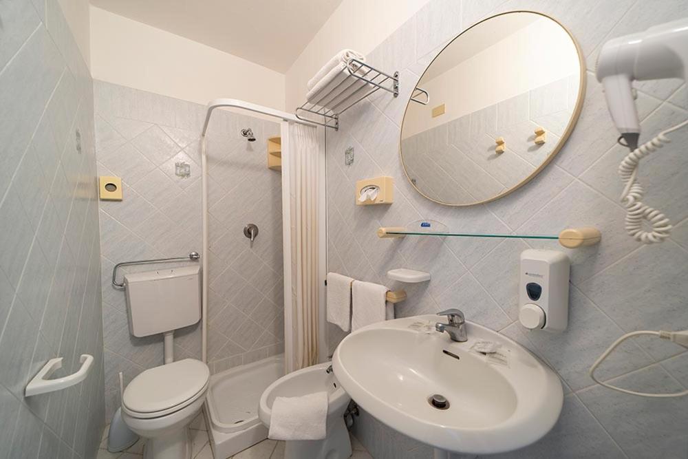 Double Room with Sea View photo 3
