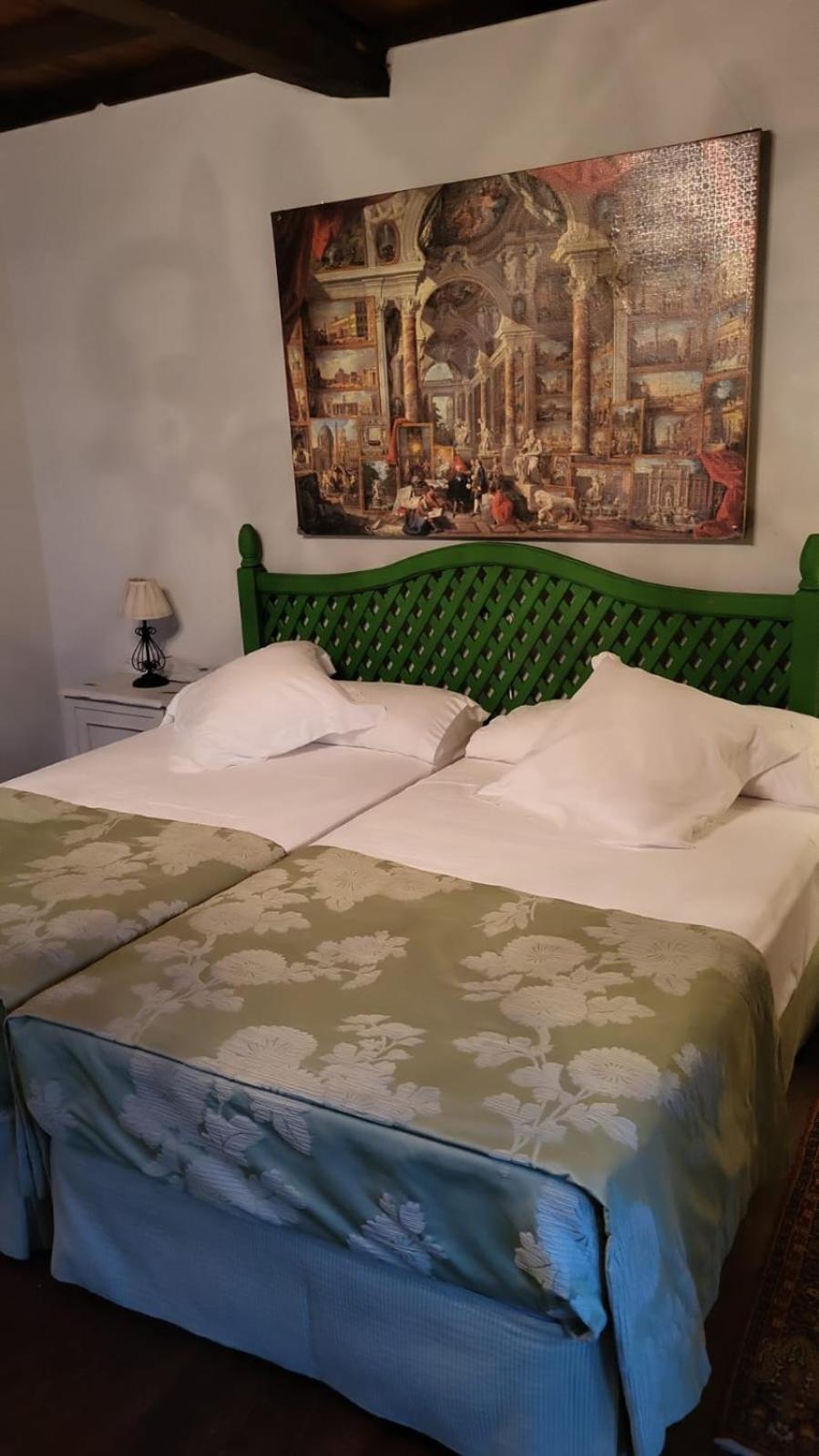 Deluxe Double Room (2 Adults + 1 Child) photo 3
