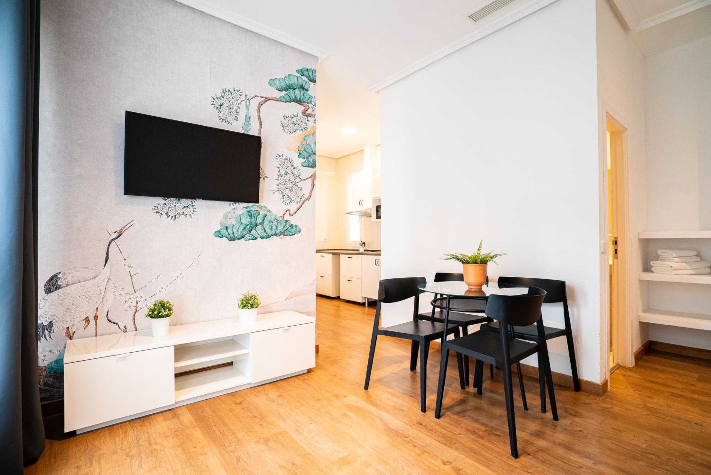 One-Bedroom Apartment - Photo 5