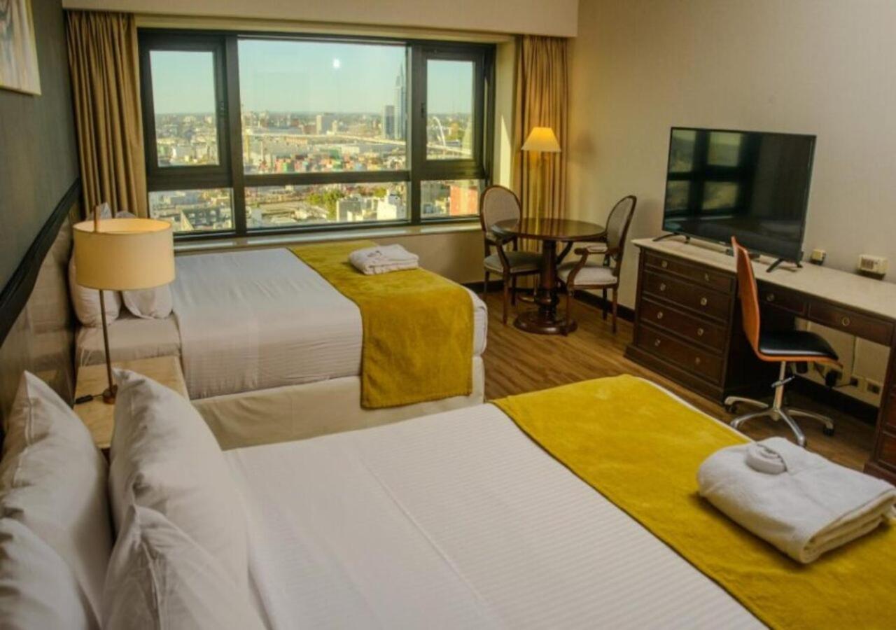 King Room with Two King Beds - Photo 4