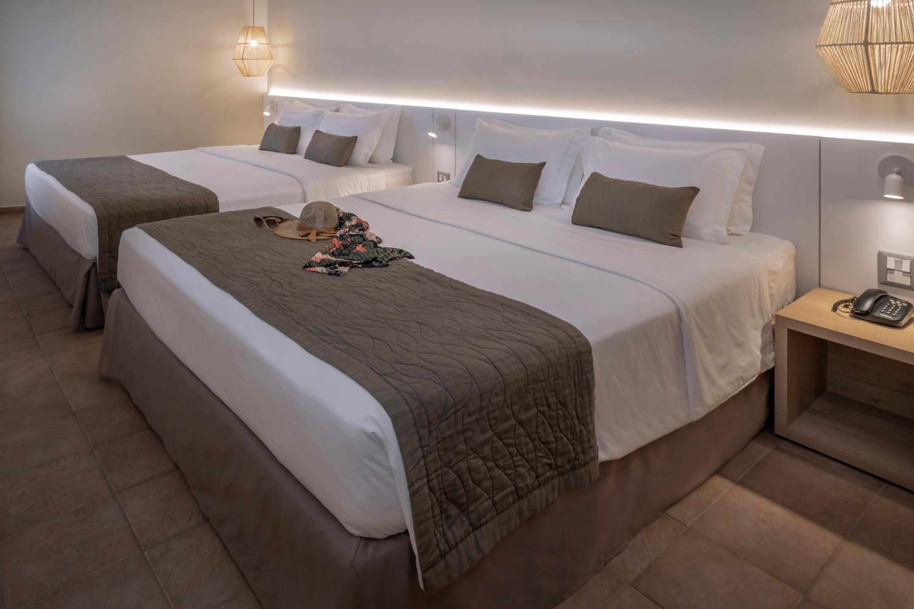 Family Prime Apartment with Side Sea View thumbnail 5