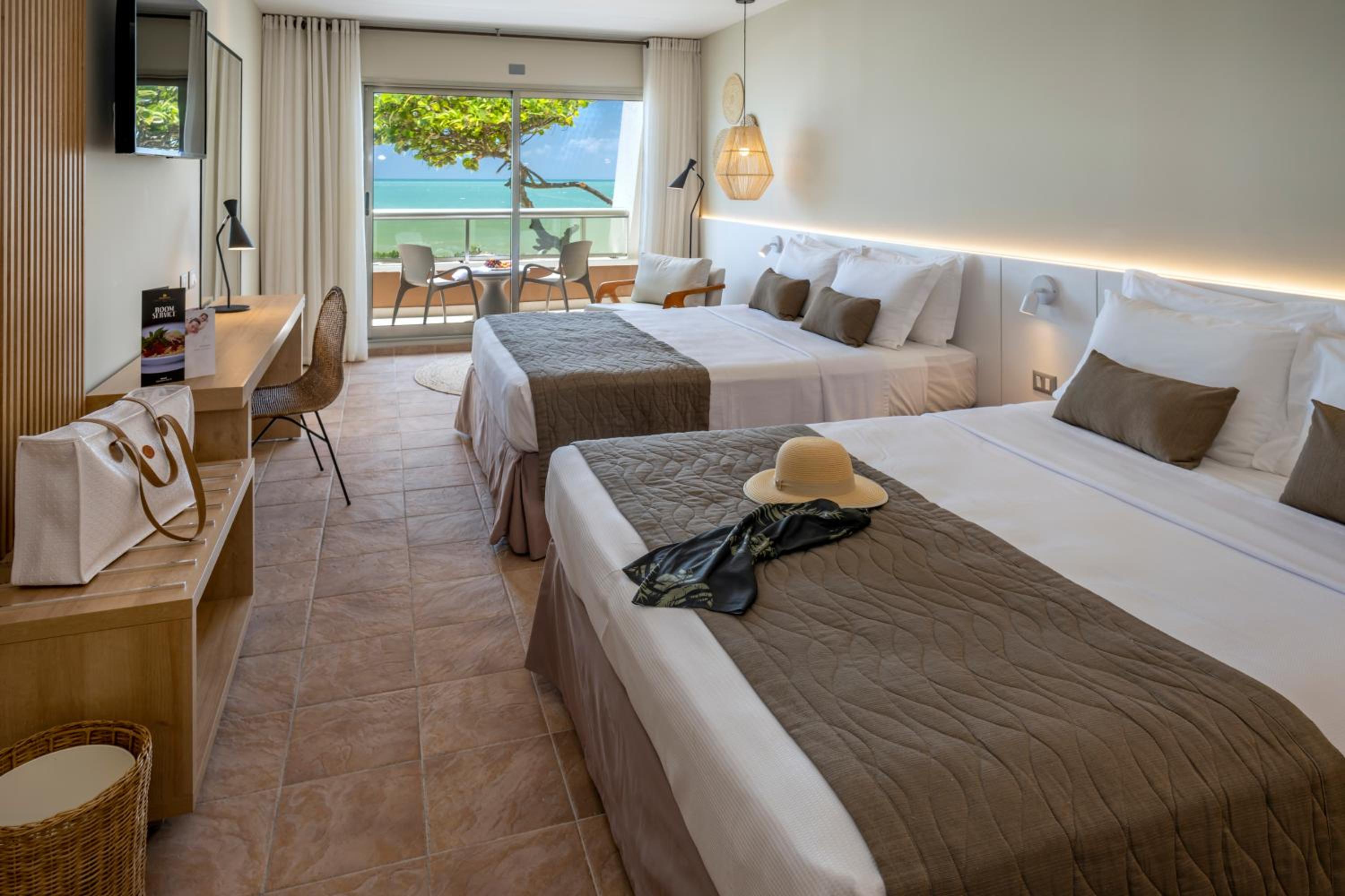 Family Prime Apartment with Front Sea View
