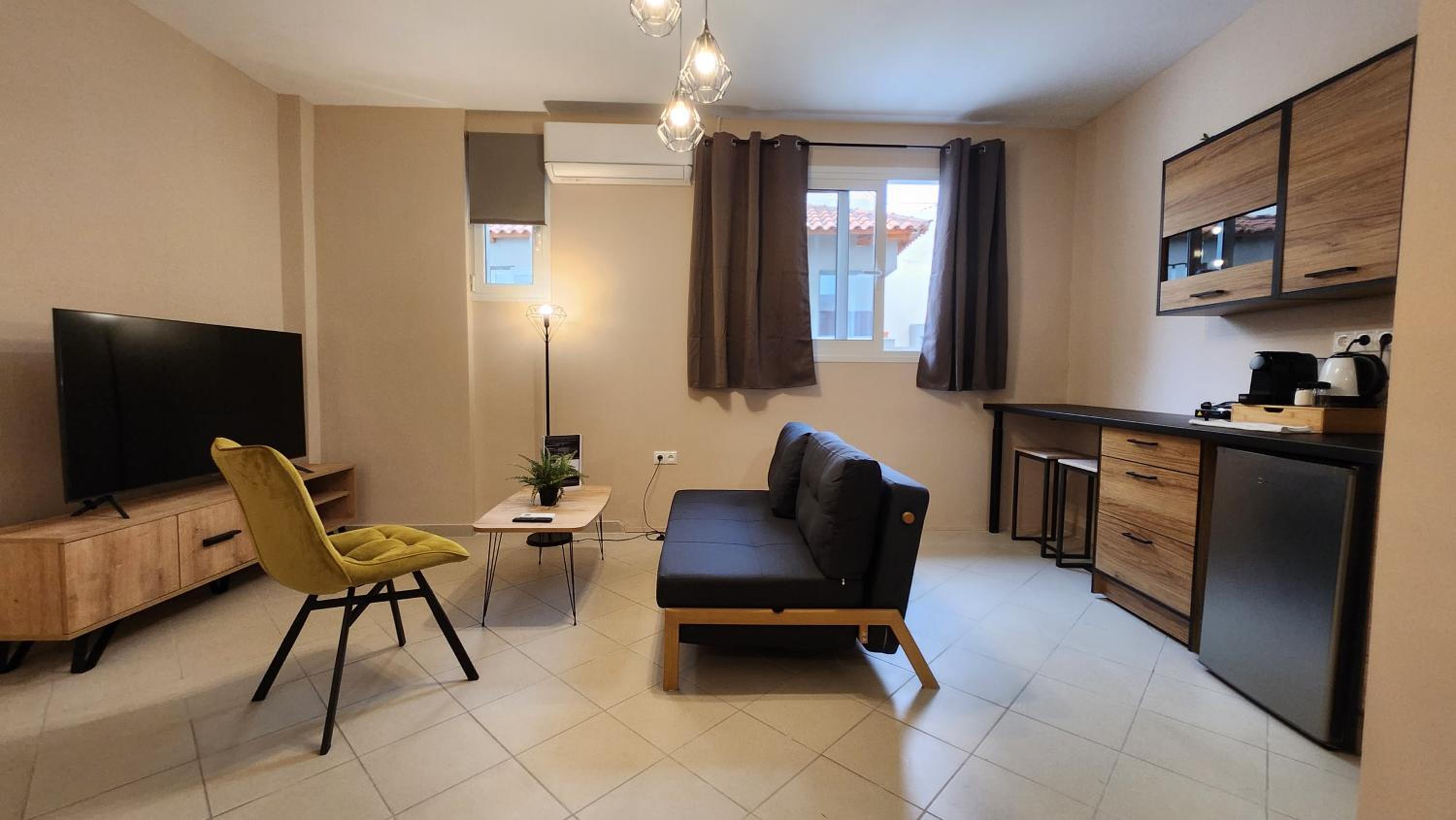Ground Floor Studio photo 3
