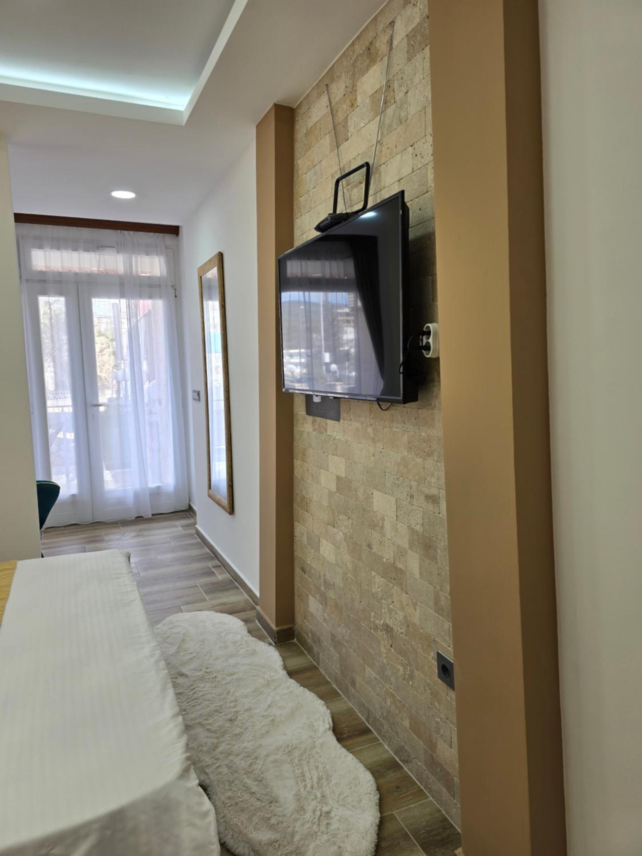 Double Room with Terrace - Photo 3