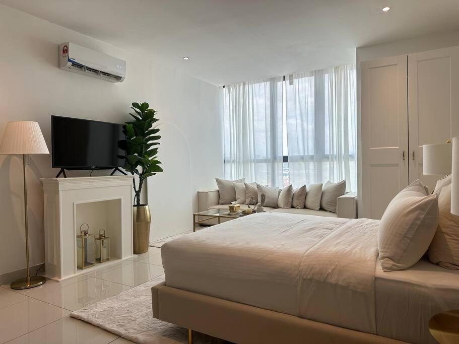 Studio Apartment photo 2