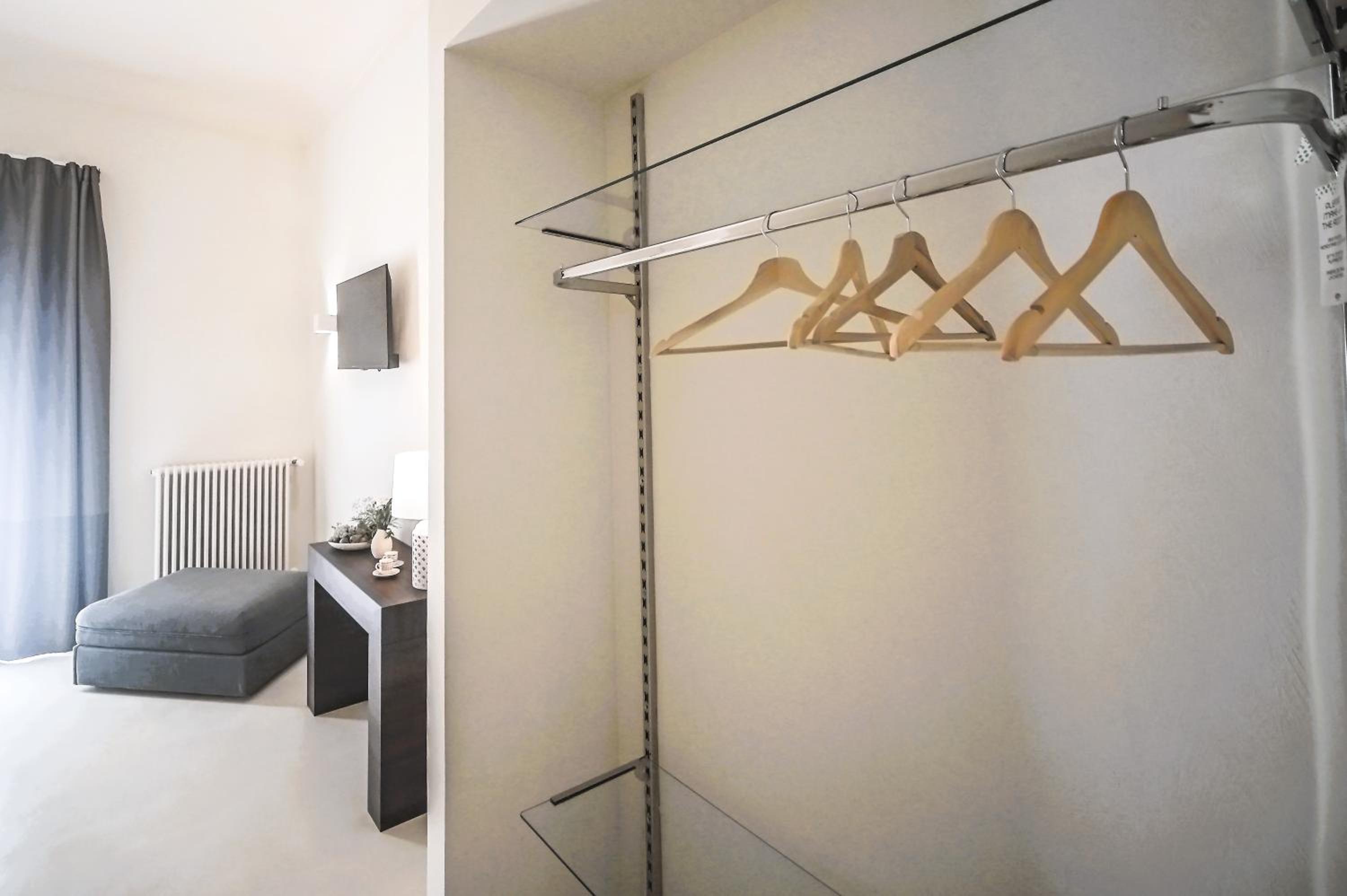 Deluxe Double Room with Balcony photo 3