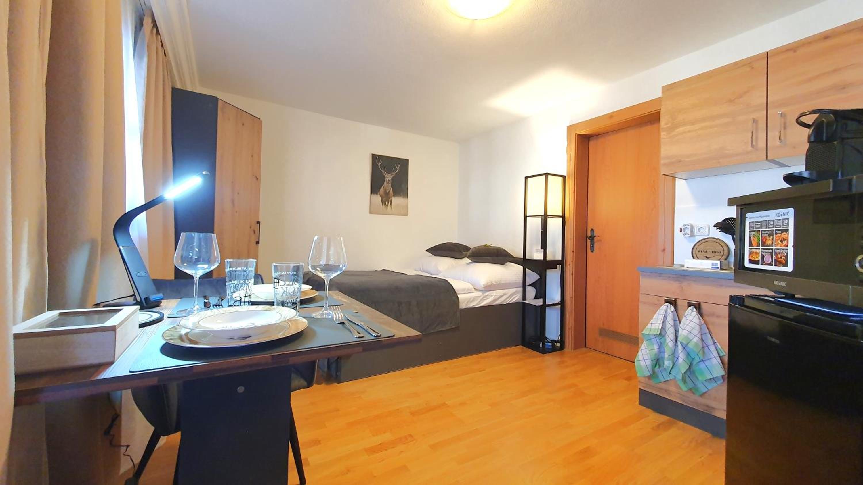 Apartment with Balcony photo 1