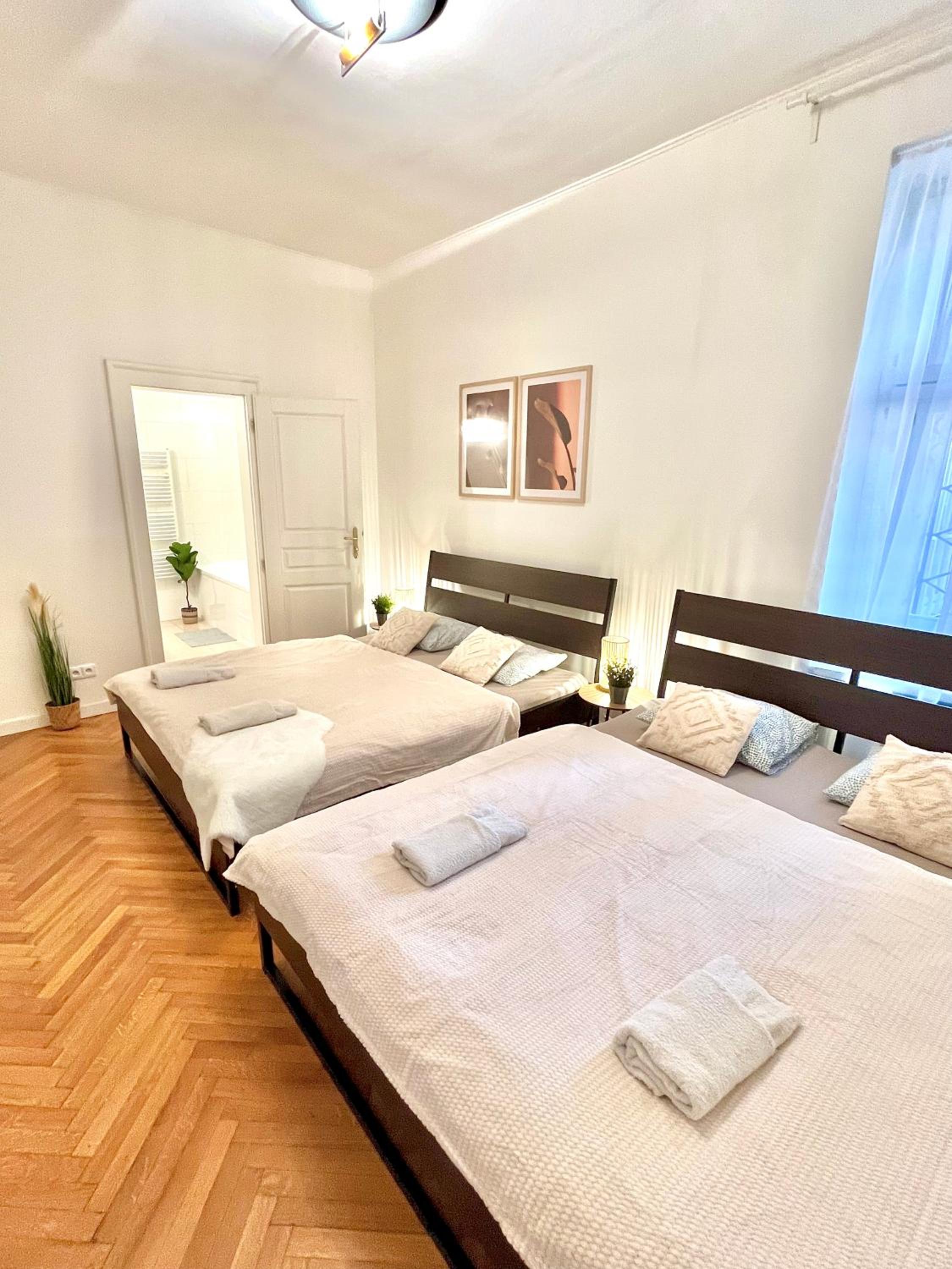Apartment - Photo 4