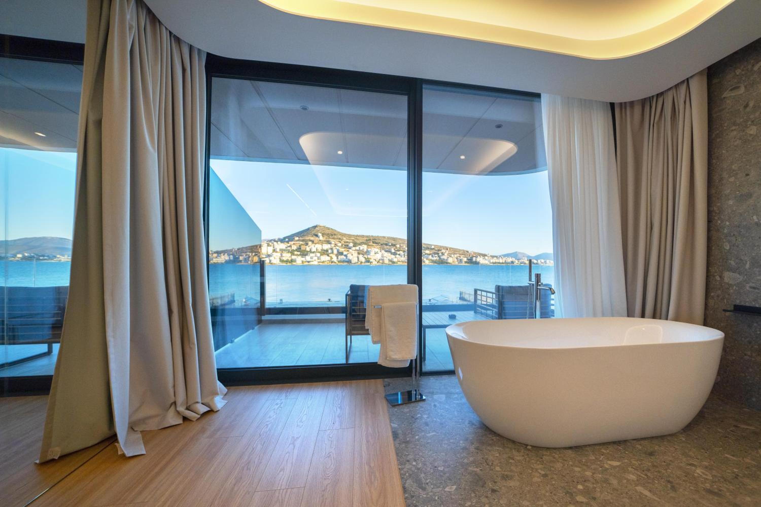 Superior Suite with Sea View photo 3