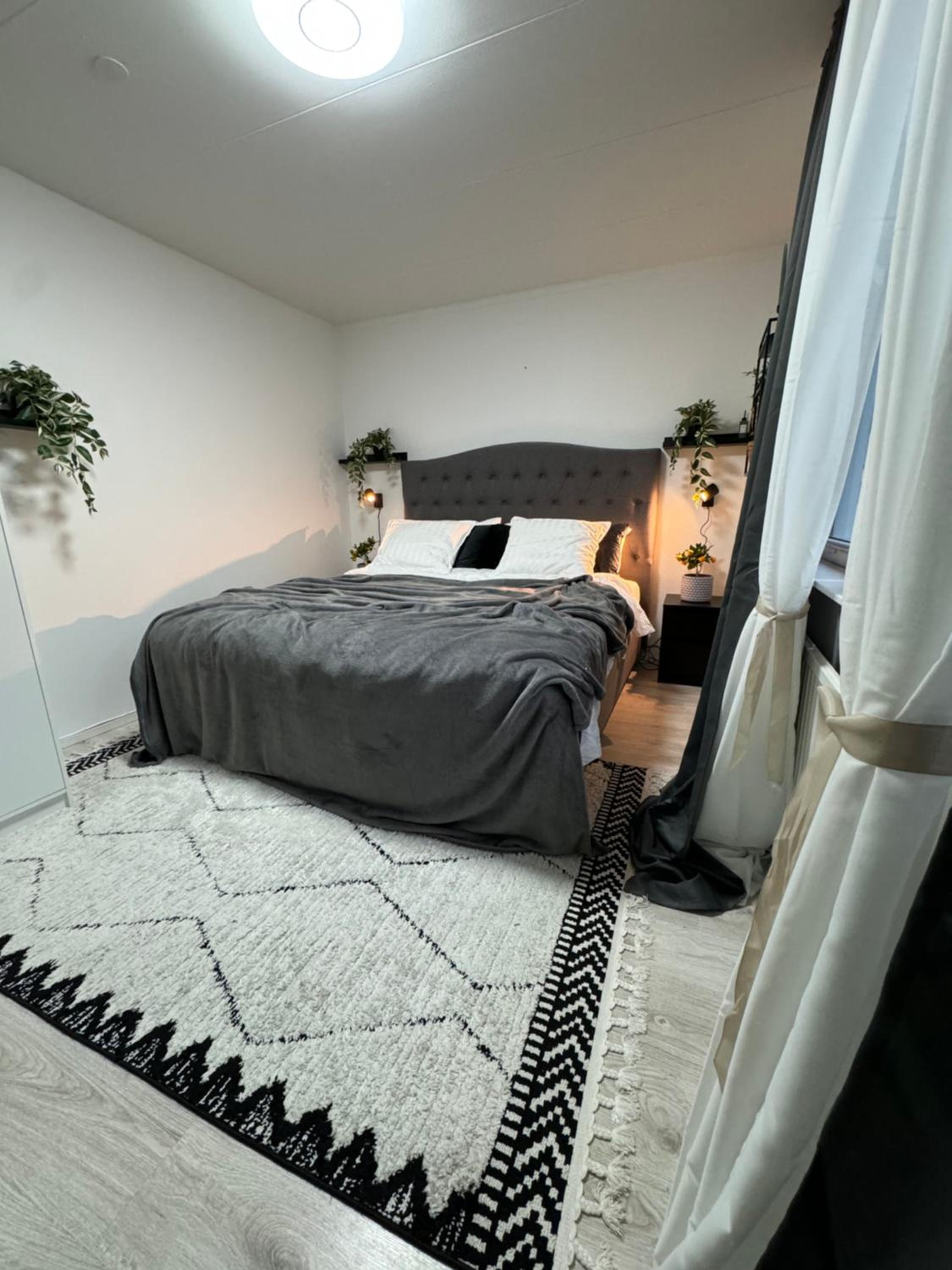 Deluxe King Room photo 2