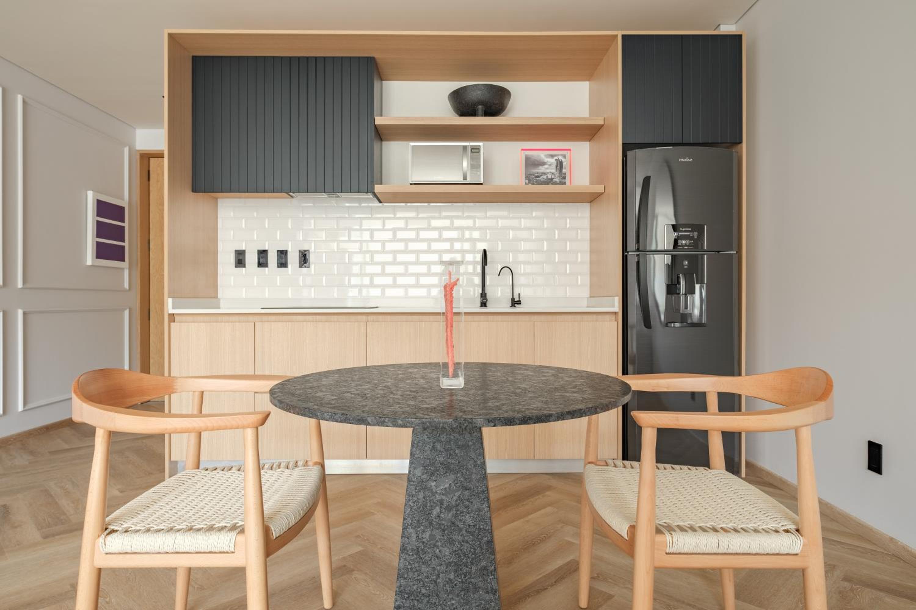 Studio with Balcony - Photo 3