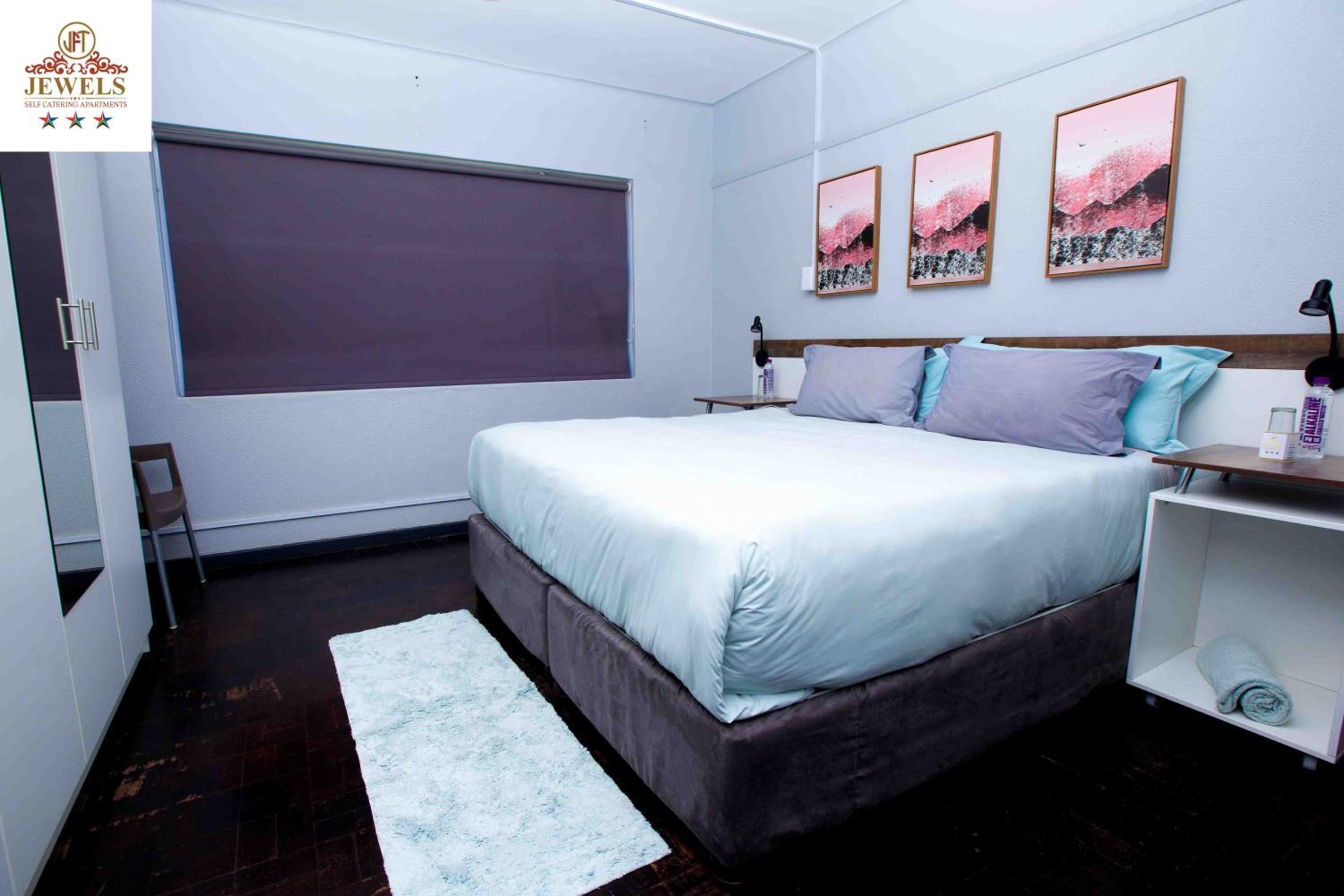 Apartment - Split Level - Photo 3