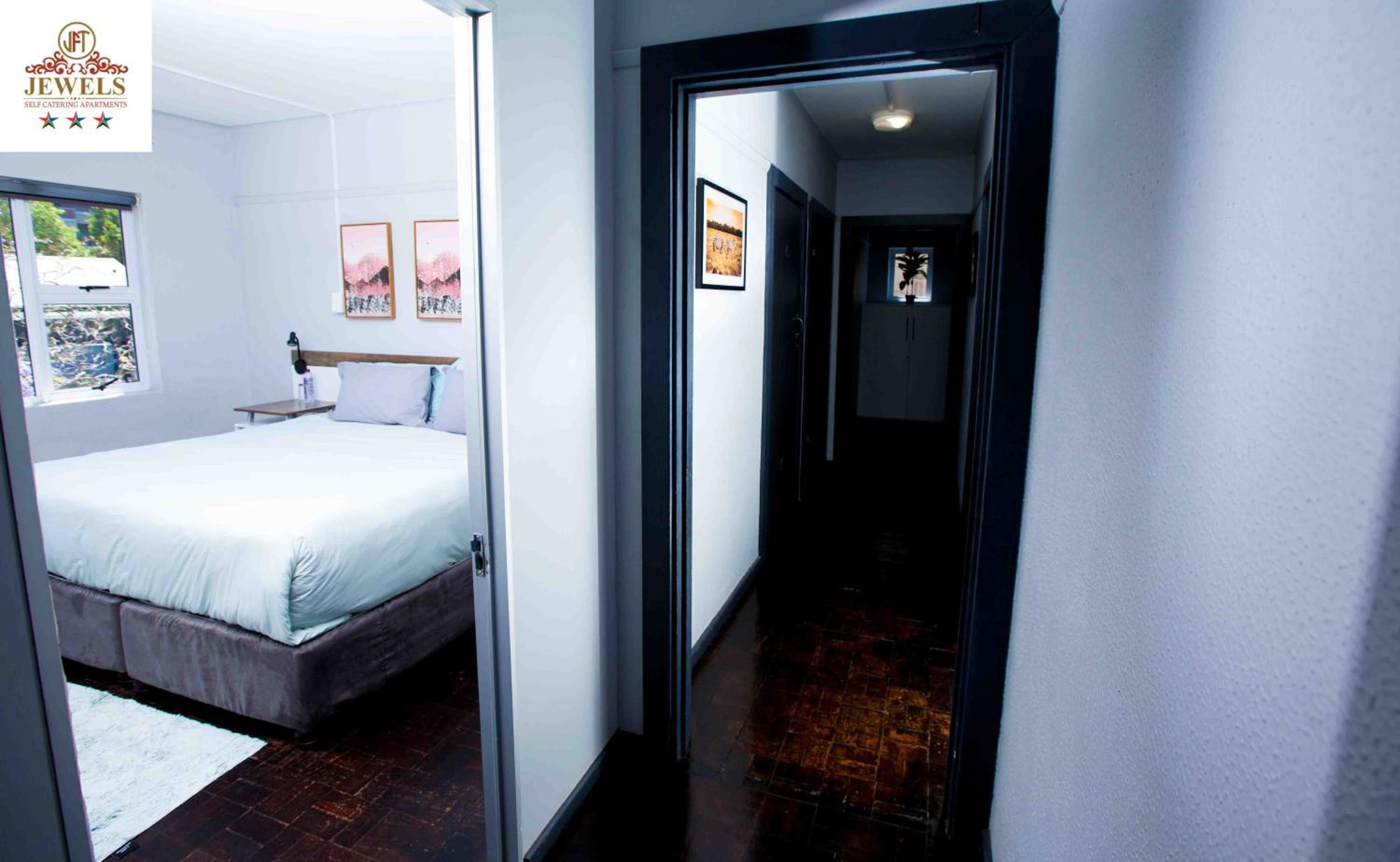 Apartment - Split Level - Photo 8