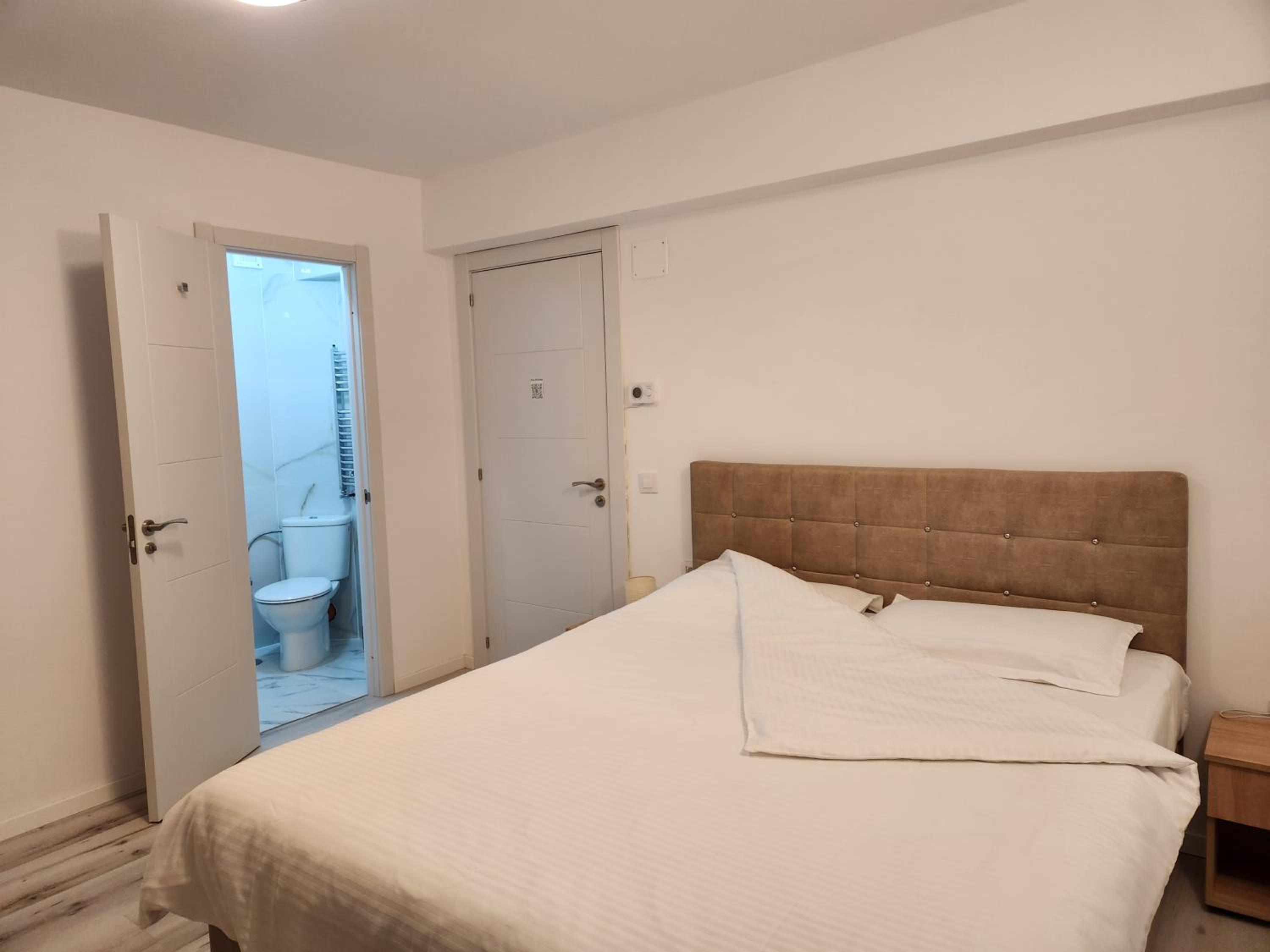 Double Room with Balcony photo 3