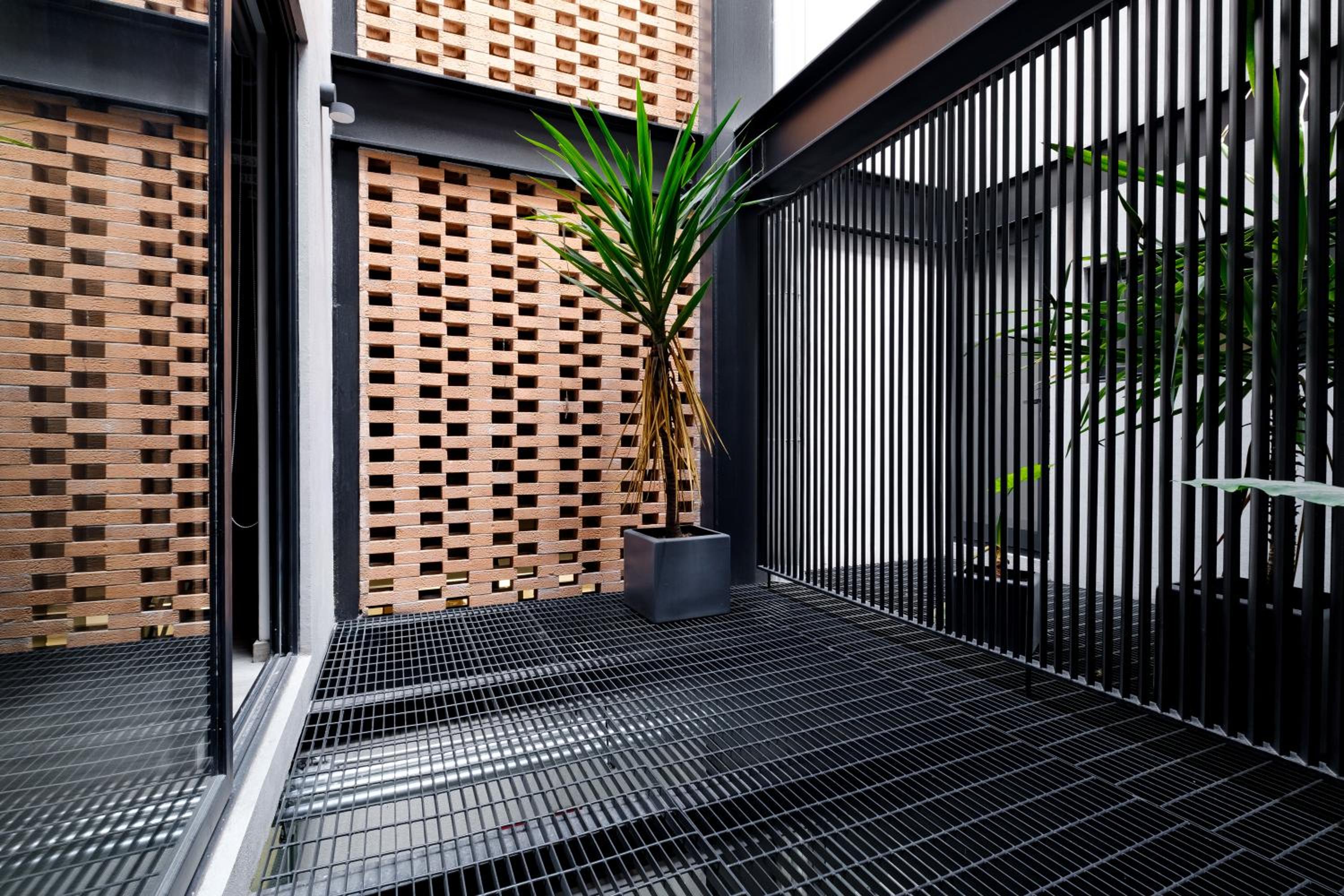One-Bedroom Apartment - Photo 9