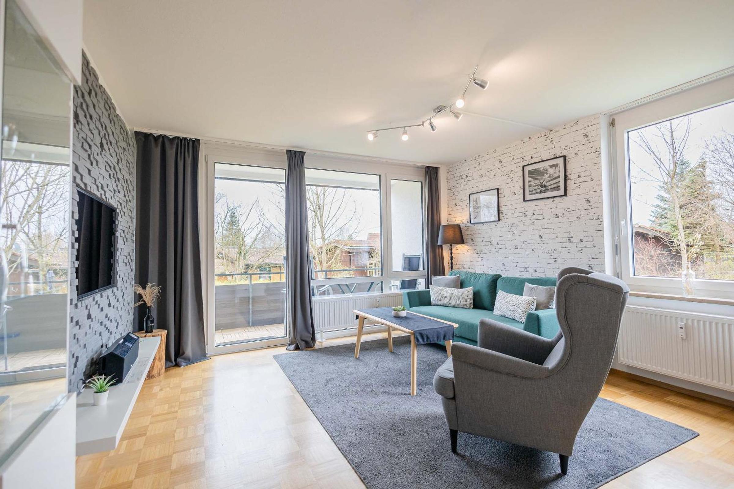 Apartment with Balcony photo 1
