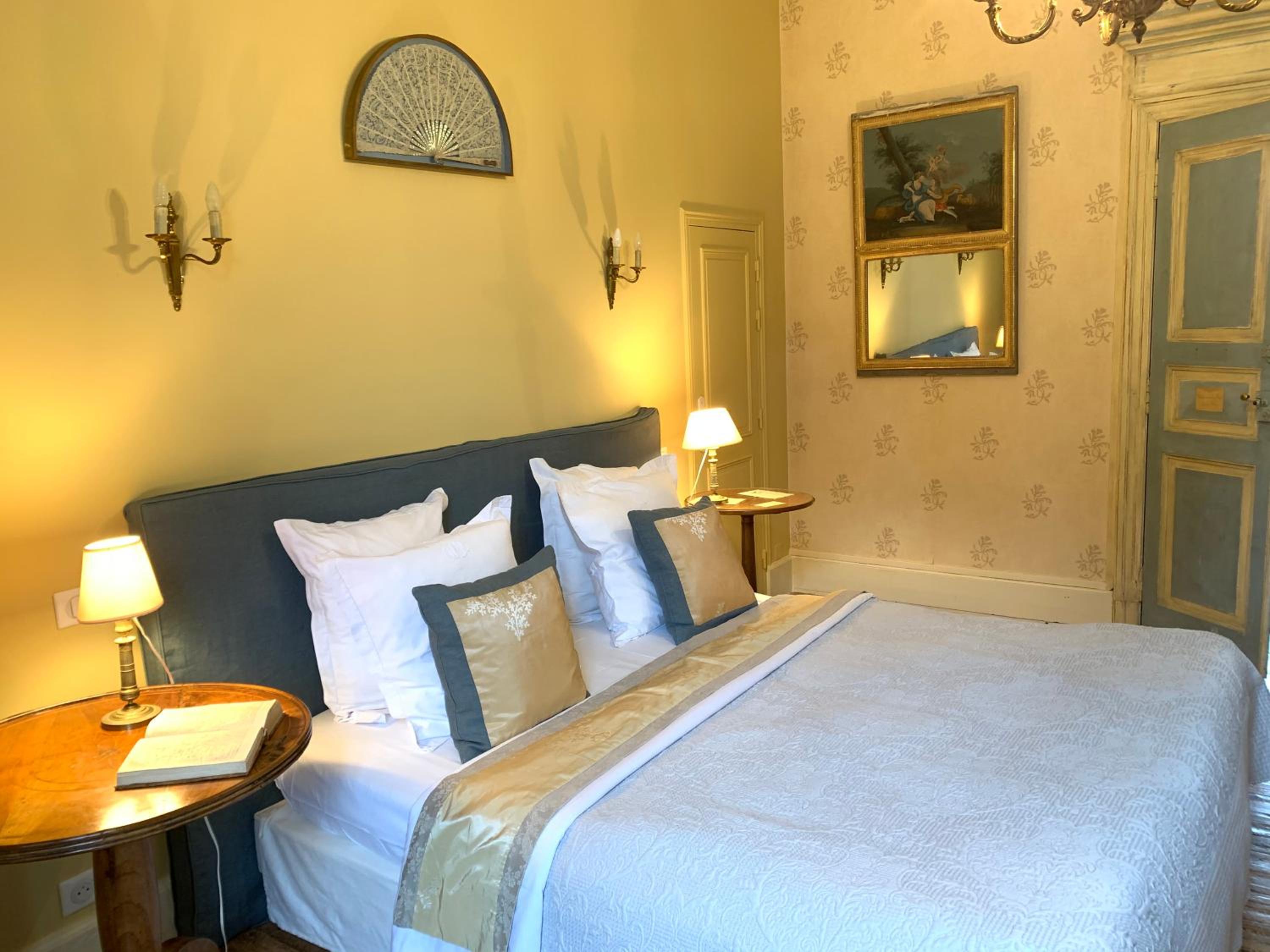 Madame Room photo 3