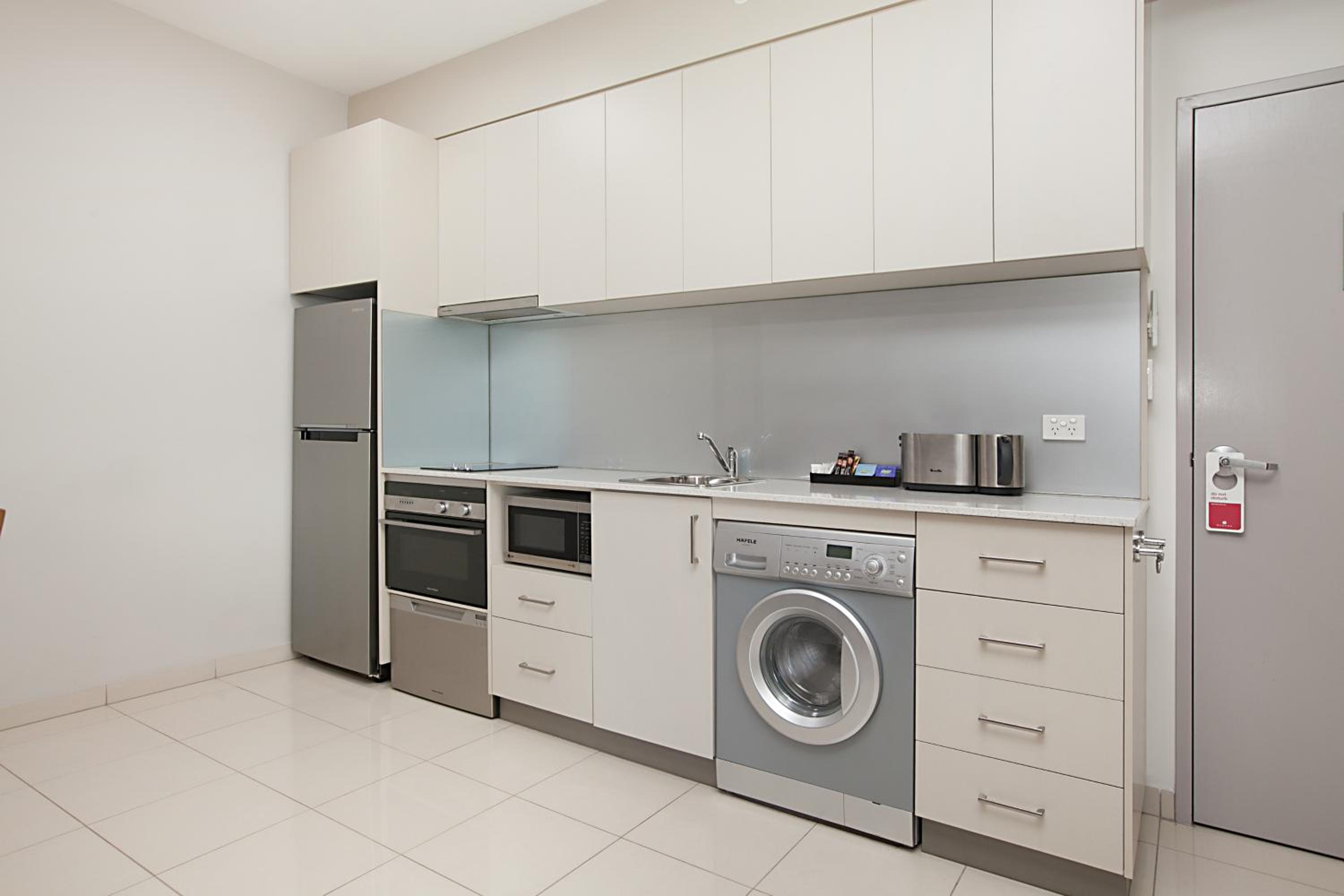 Two Bedroom Suite - Weekly Servicing thumbnail 5