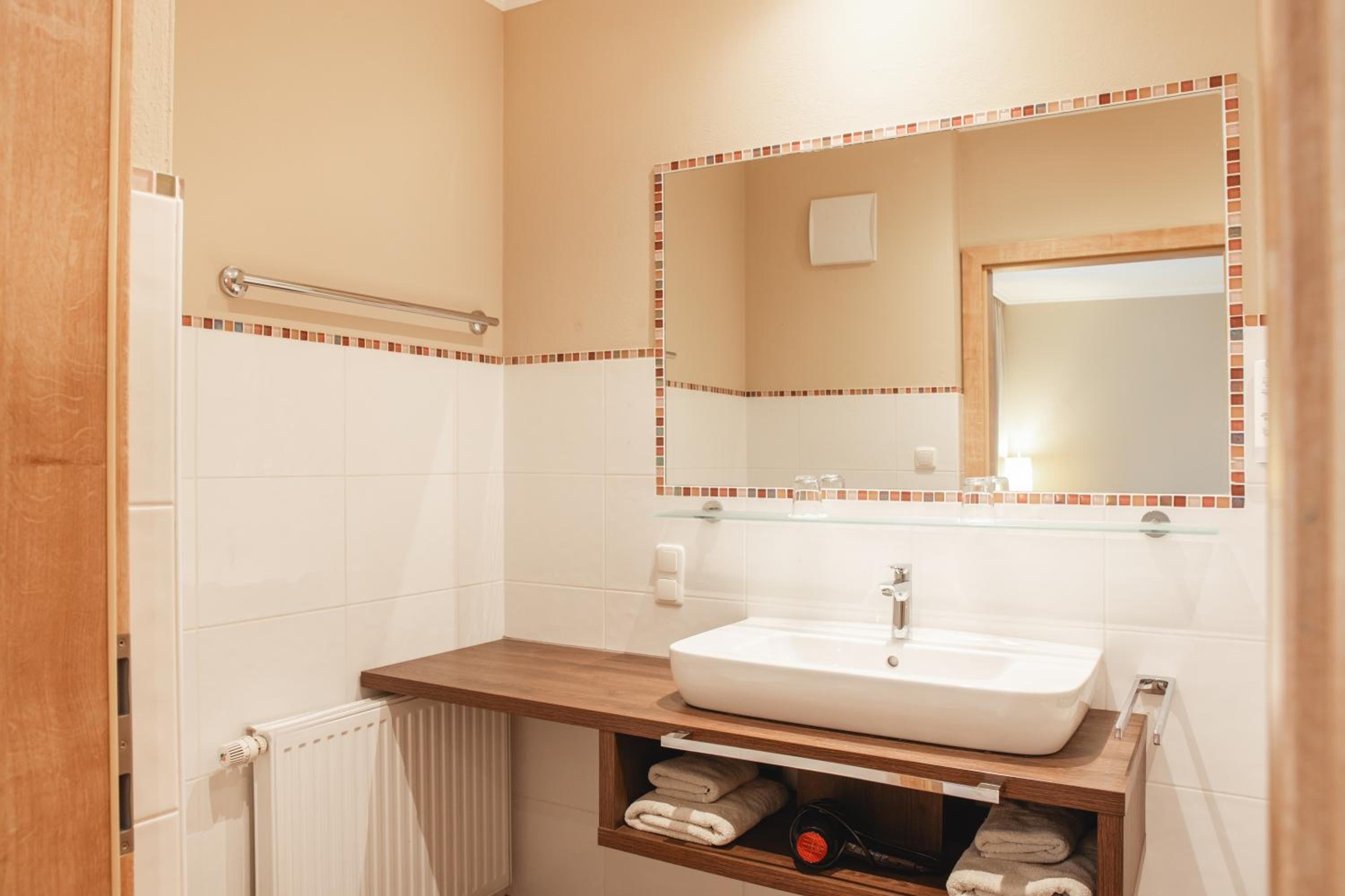 Double Room - Photo 13