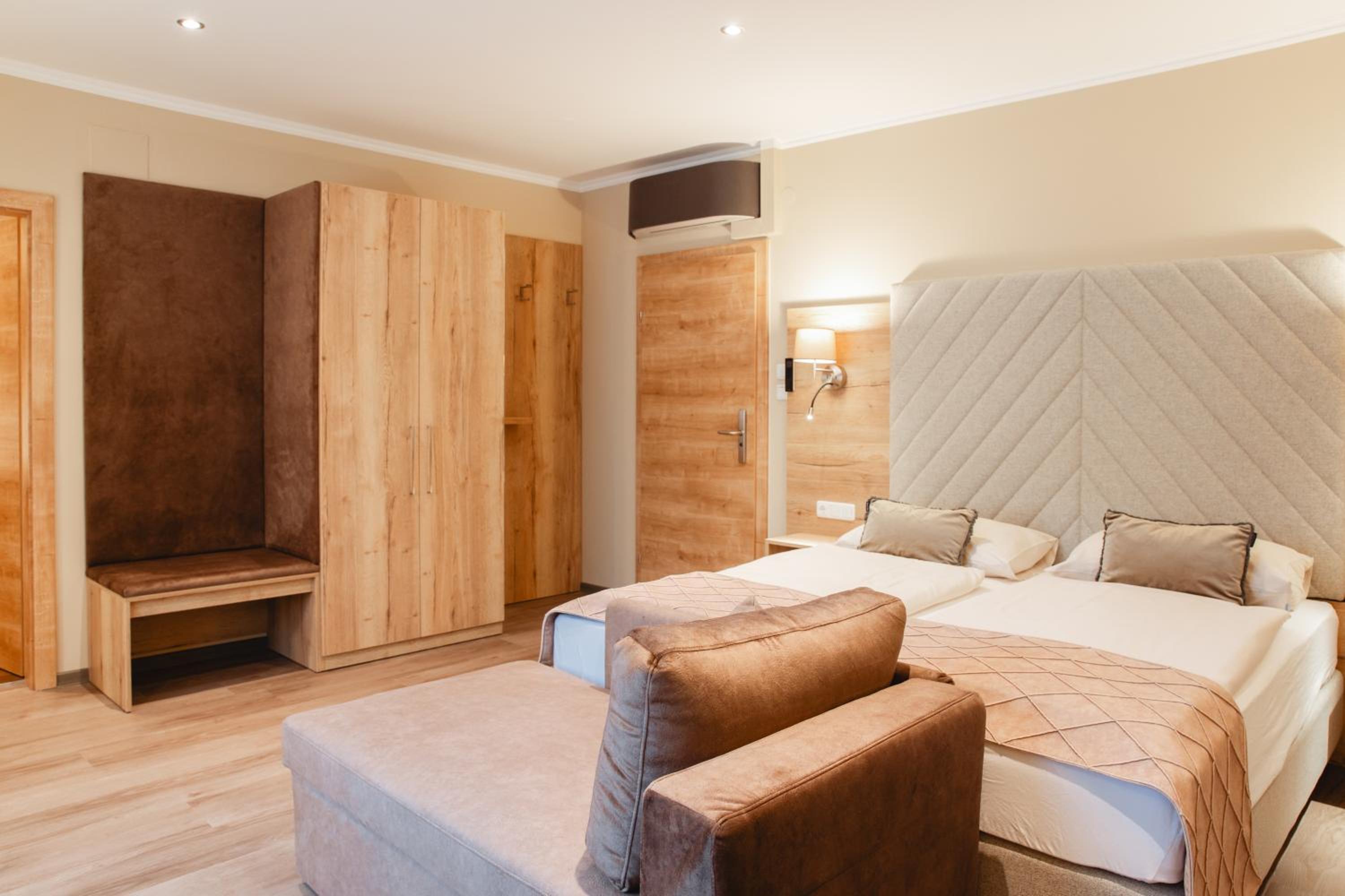 Double Room - Photo 6