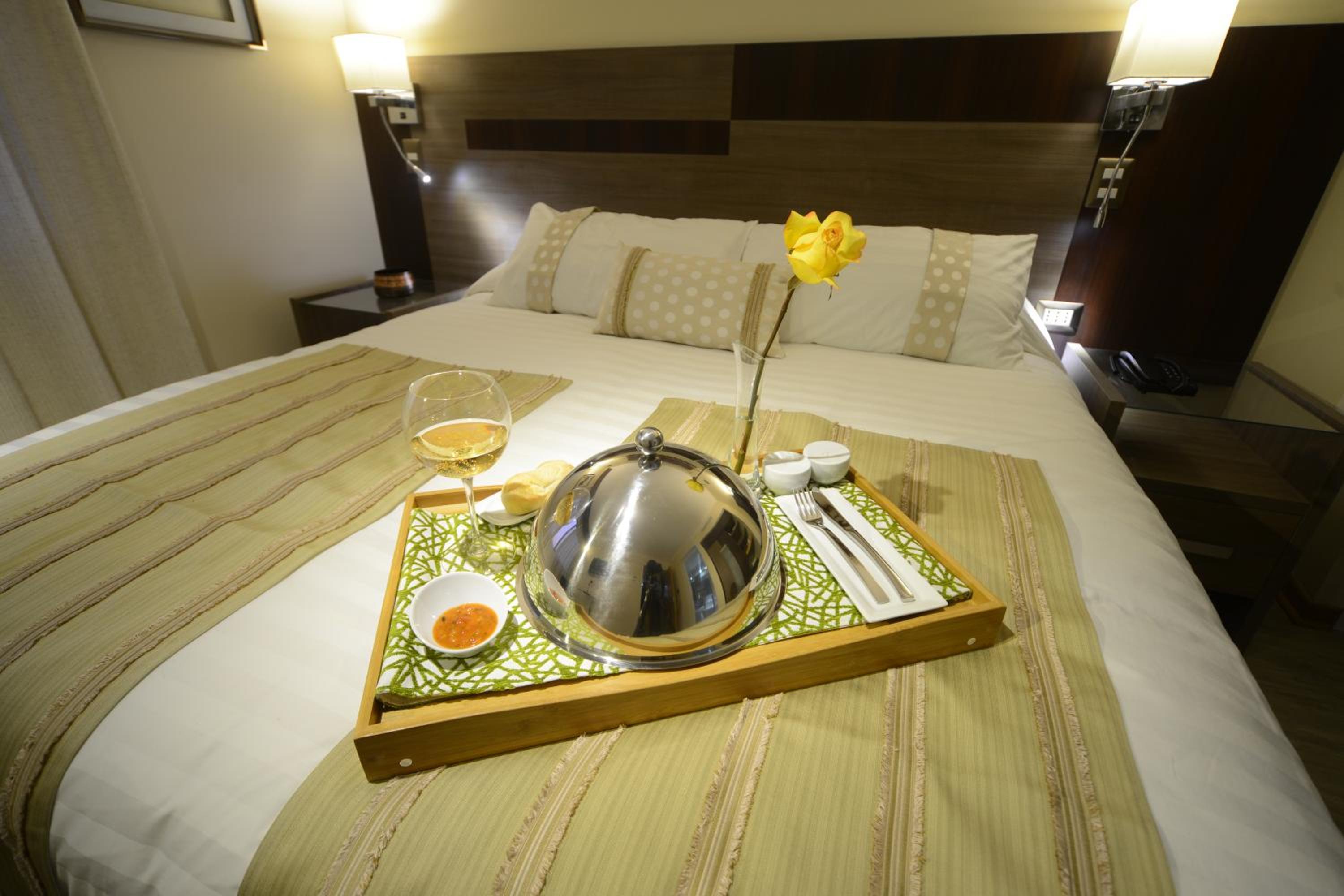 Junior Suite with Spa Bath photo 1