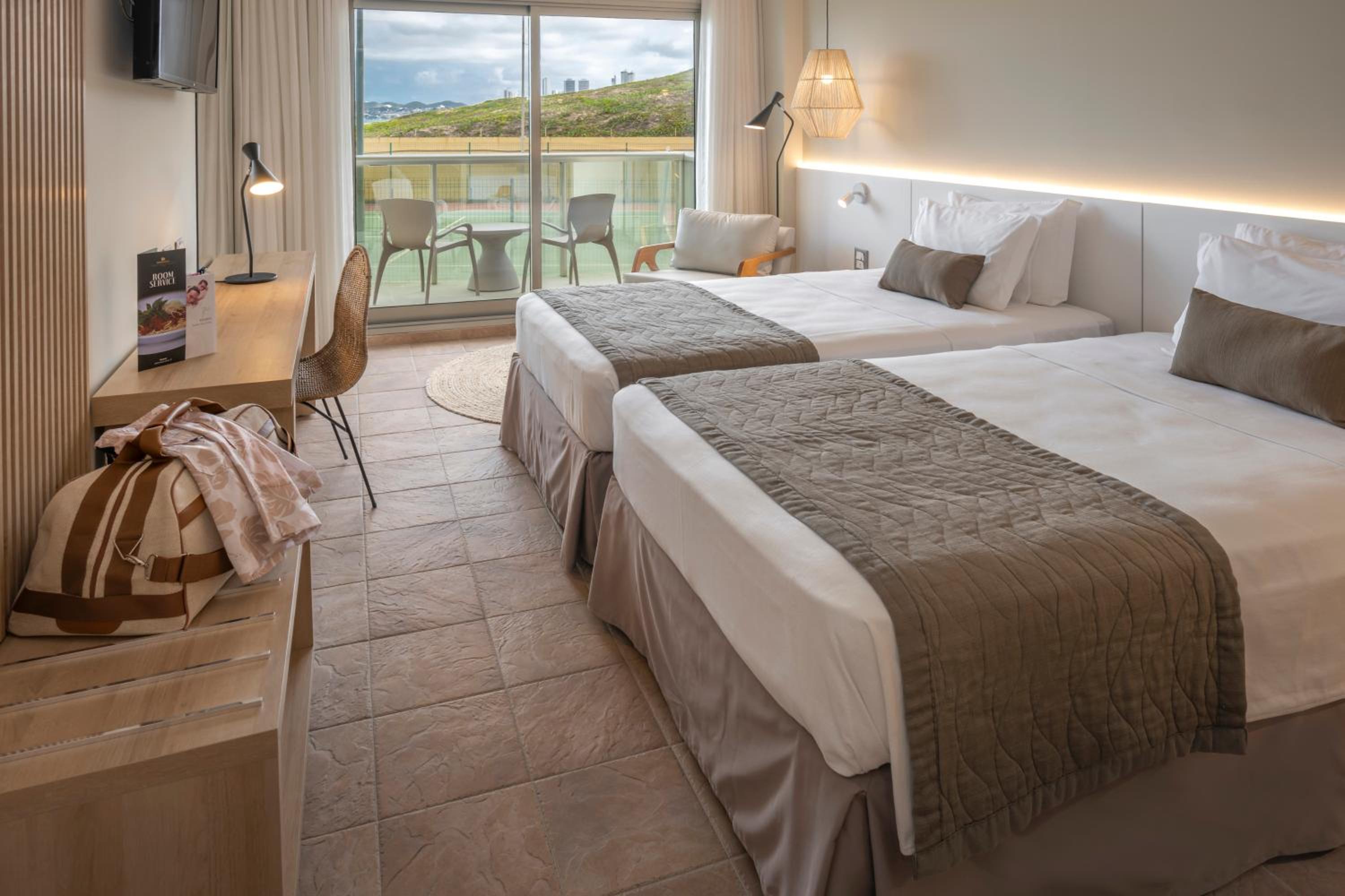 Prime Apartment with Side Sea View